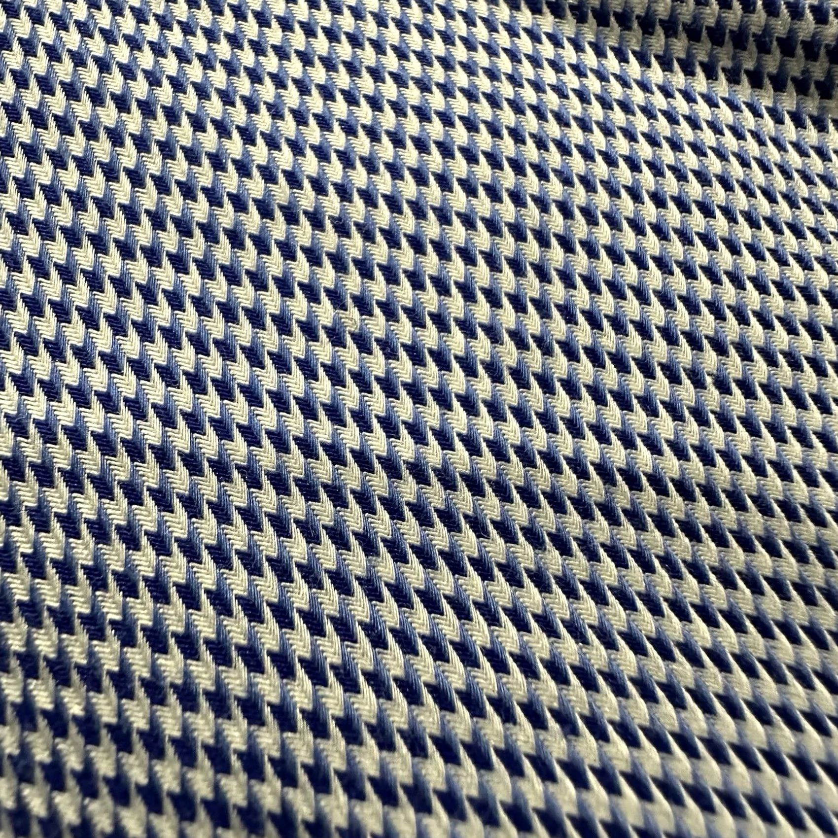 Marcs Marc Anthony Shirt Mens 16.5 36-37 Blue Houndstooth No Iron Slim Fit Dress READ Shirt Mens 16.5 36-37 Blue Houndstooth No Iron Slim Fit Dress READ Size 46R - 4 Thumbnail