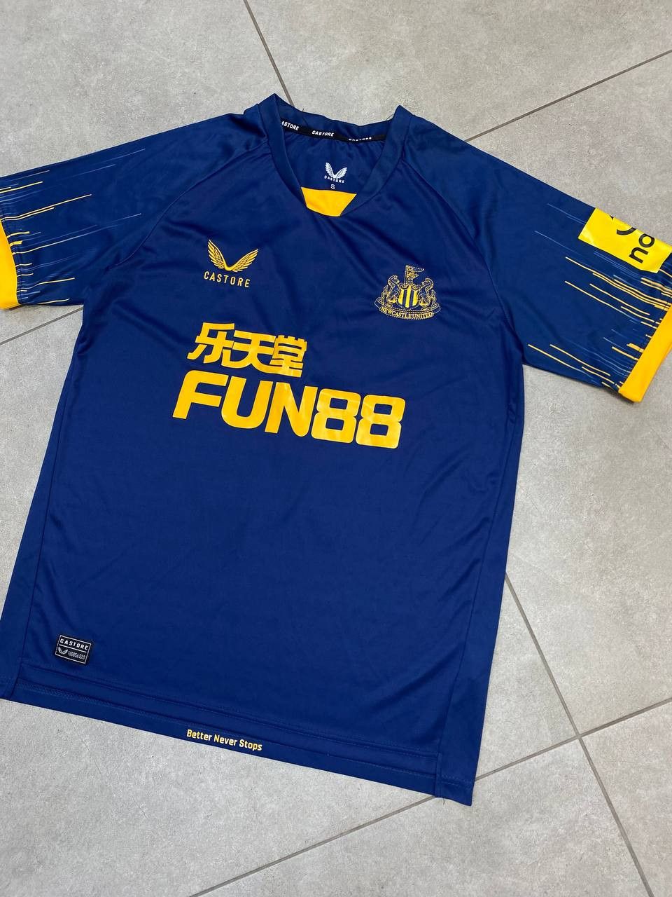 Castore Castore Newcastle United 21/22 #10 Saint-Maximin Away Jersey Size US S / EU 44-46 / 1 - 6 Thumbnail