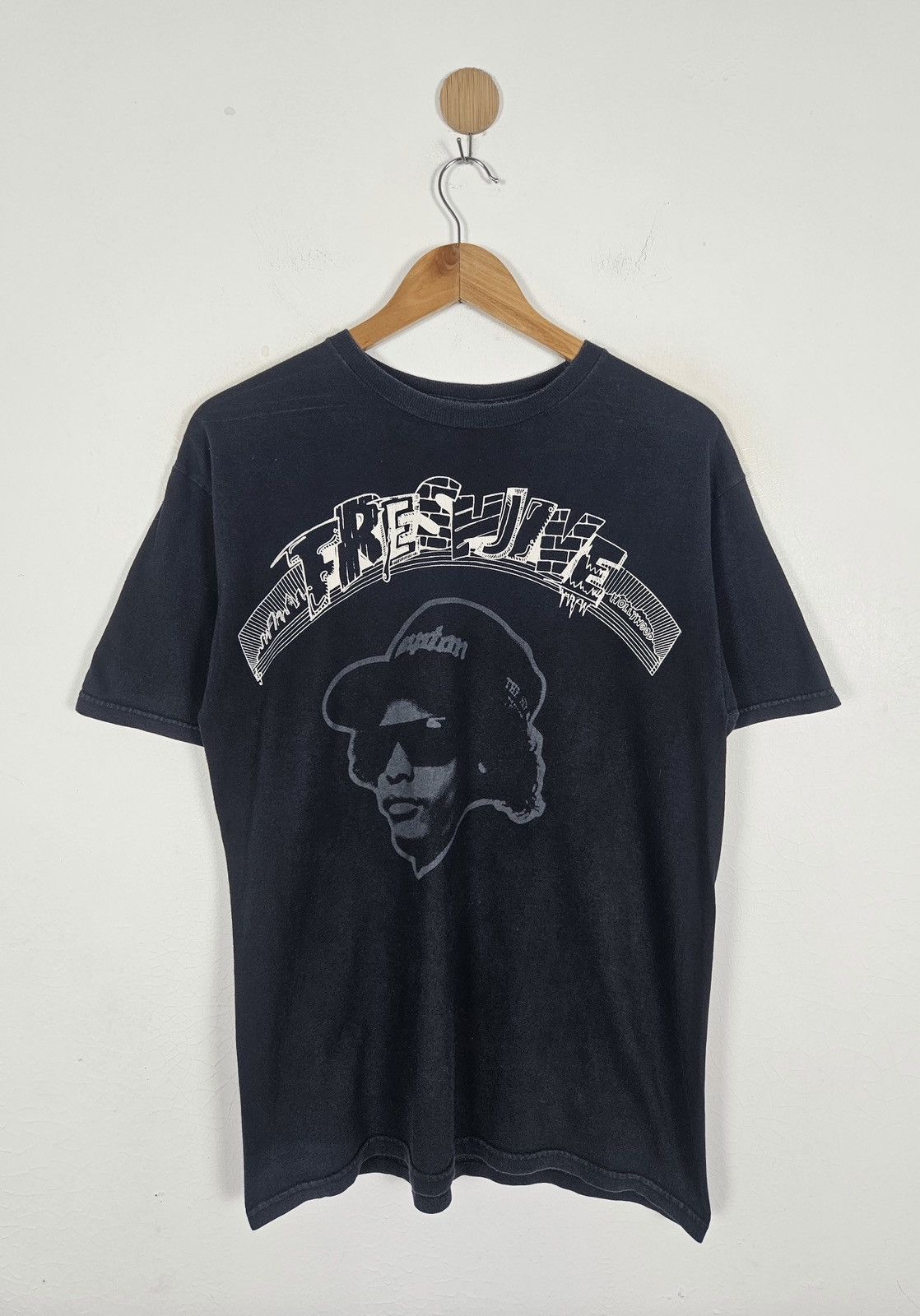 Freshjive Vintage Freshjive Eazy E NWA shirt Size US M / EU 48-50 / 2 - 1 Thumbnail