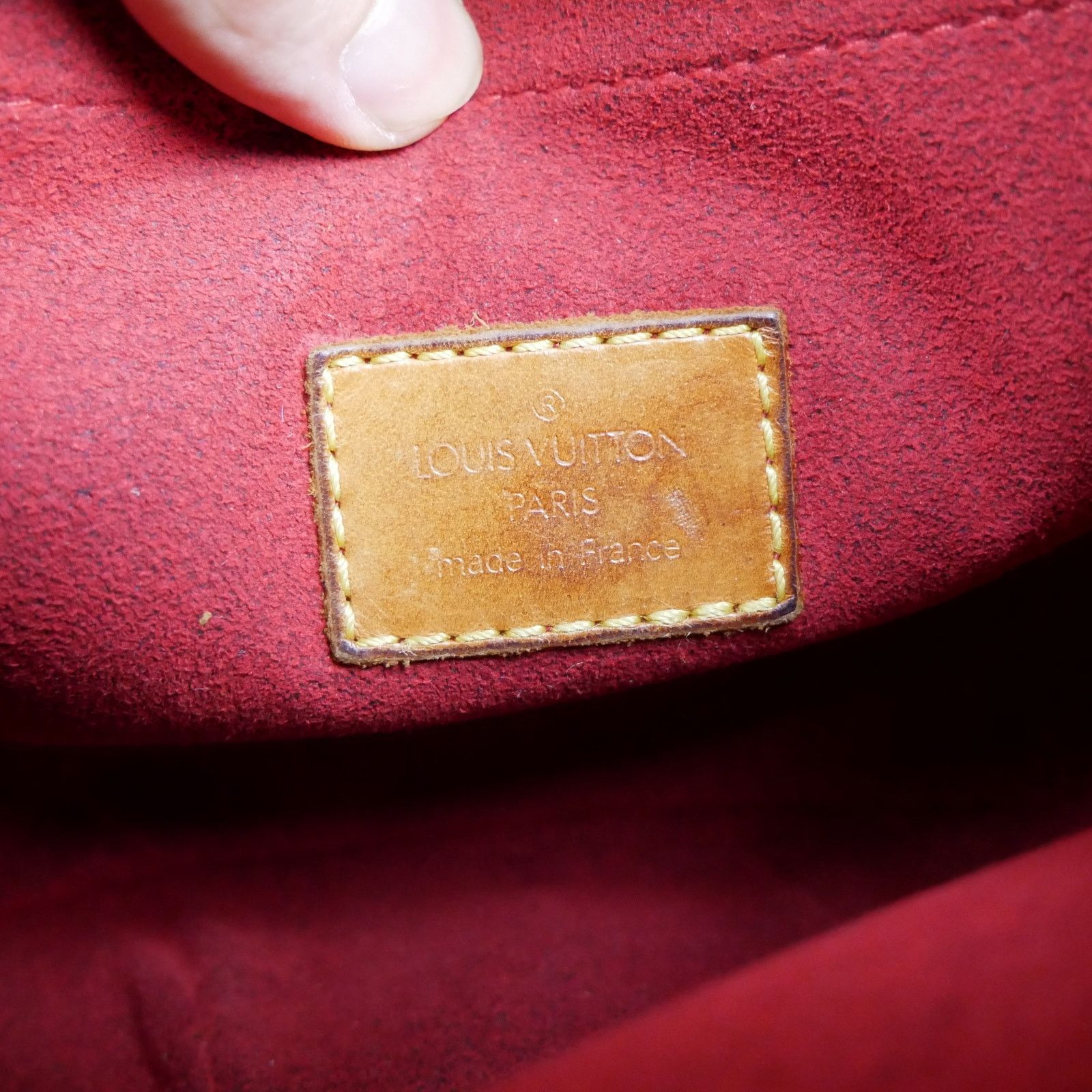 Louis Vuitton Louis Vuitton Croissant MM Bag Size ONE SIZE - 10 Thumbnail