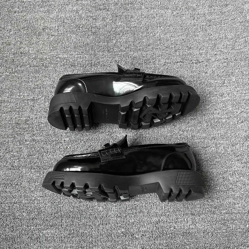 Louis Vuitton Louis Vuitton District Black Leather Loafers -2505 Size US 6 / IT 36 - 7 Thumbnail