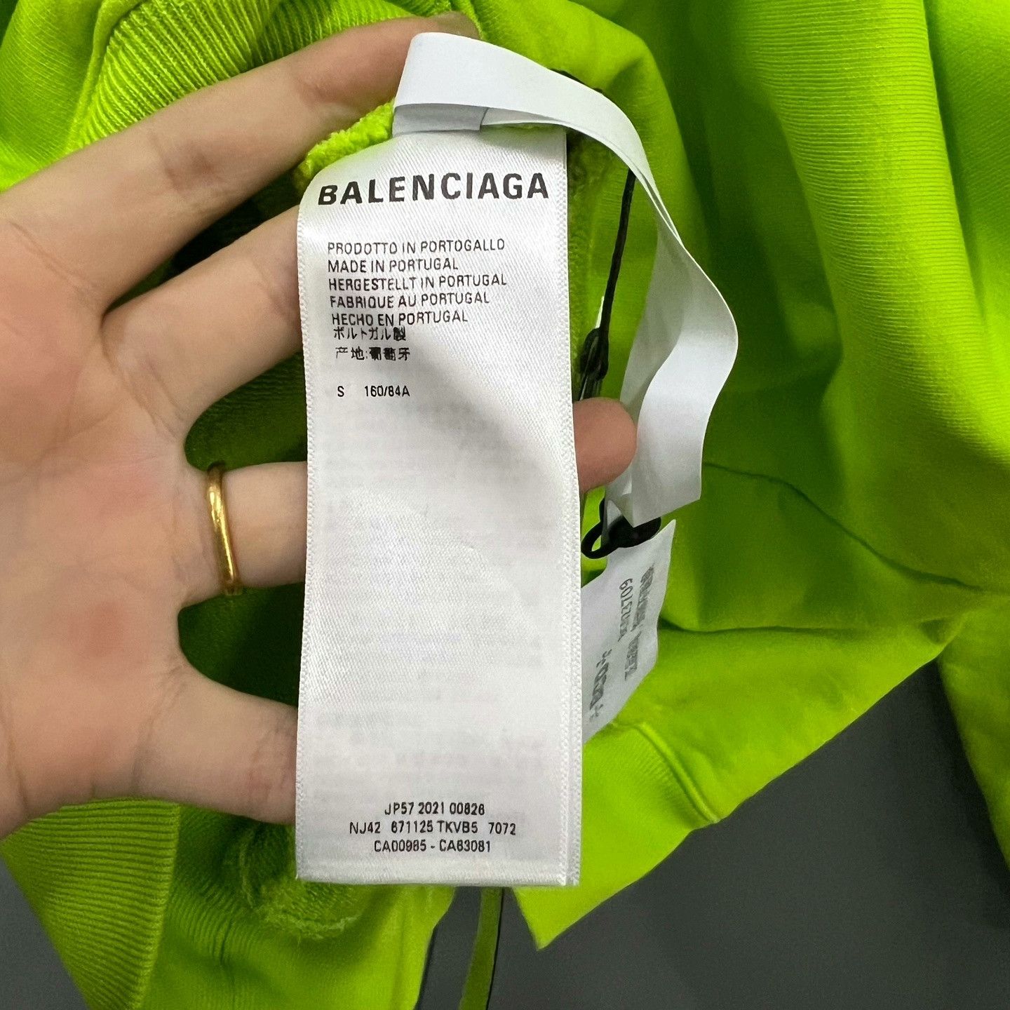 Balenciaga Balenciaga Fluorescent Green Embroidered Logo Sweatshirt Size US S / EU 44-46 / 1 - 3 Thumbnail