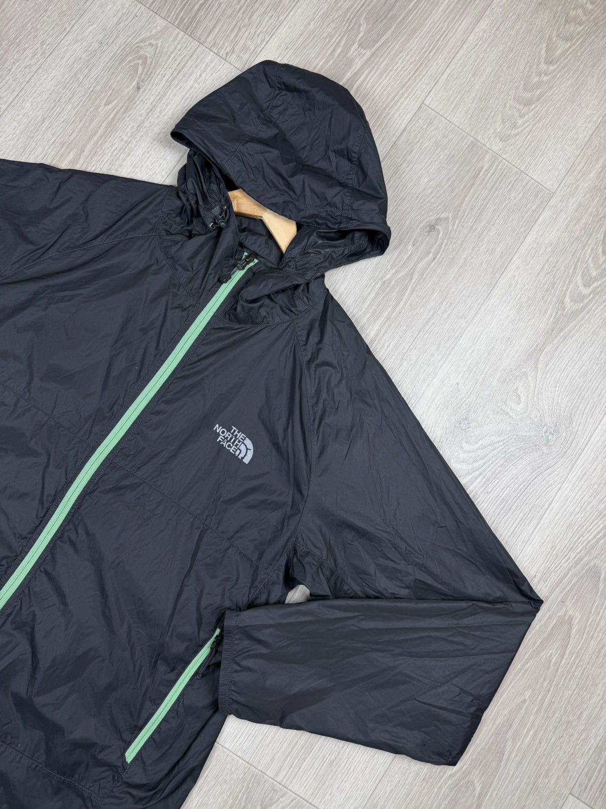 The North Face The North Face Flyweight Jacket Windbreaker Size L Size US L / EU 52-54 / 3 - 2 Thumbnail