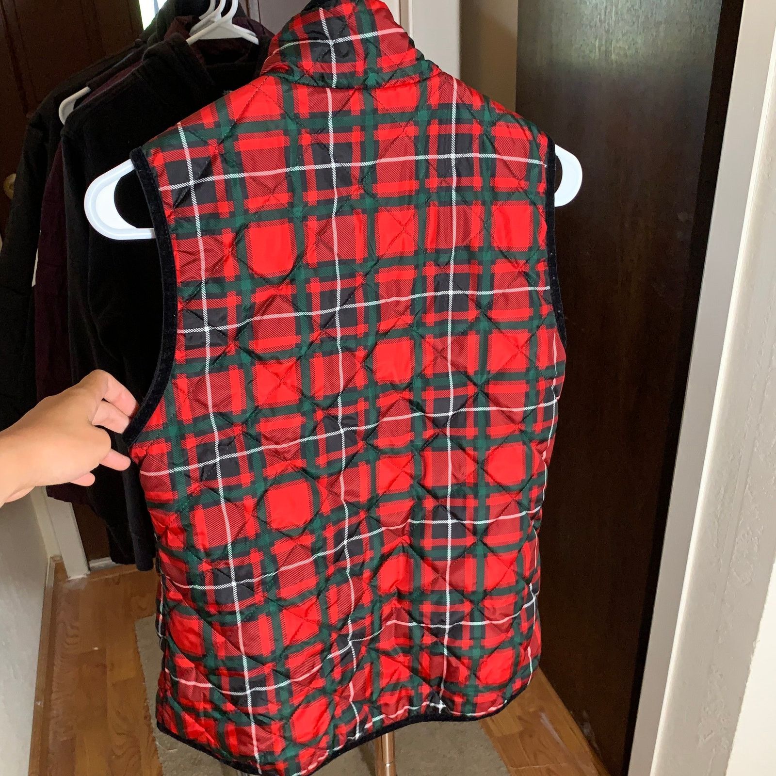 Old Navy Old Navy Women's Red Puffer Winter Vest Size S Size S / US 4 / IT 40 - 2 Thumbnail