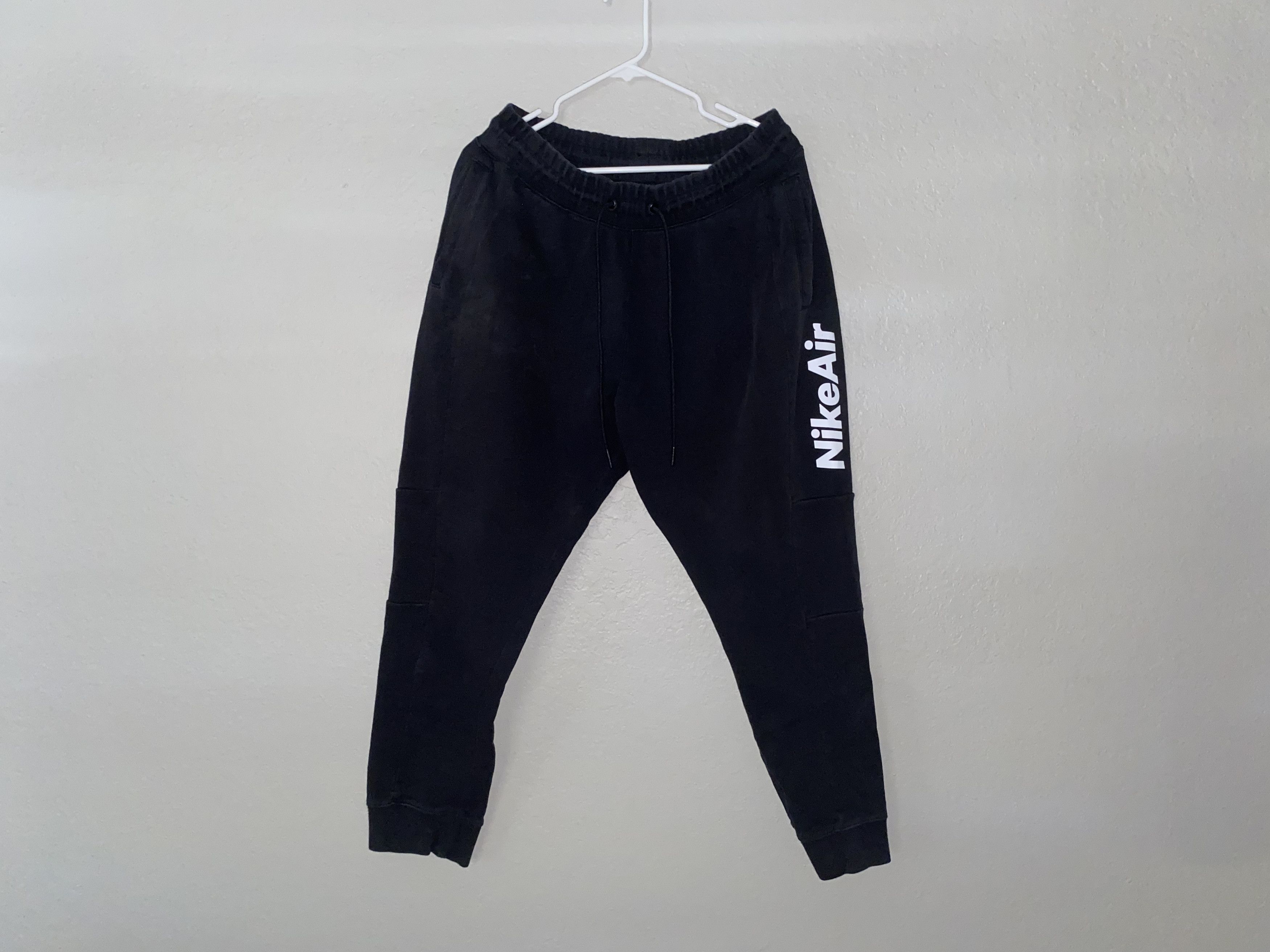 Nike Nike Air Sweatpants Sweat pants BLACK sz LARGE unisex Sports Size US 34 / EU 50 - 1 Thumbnail