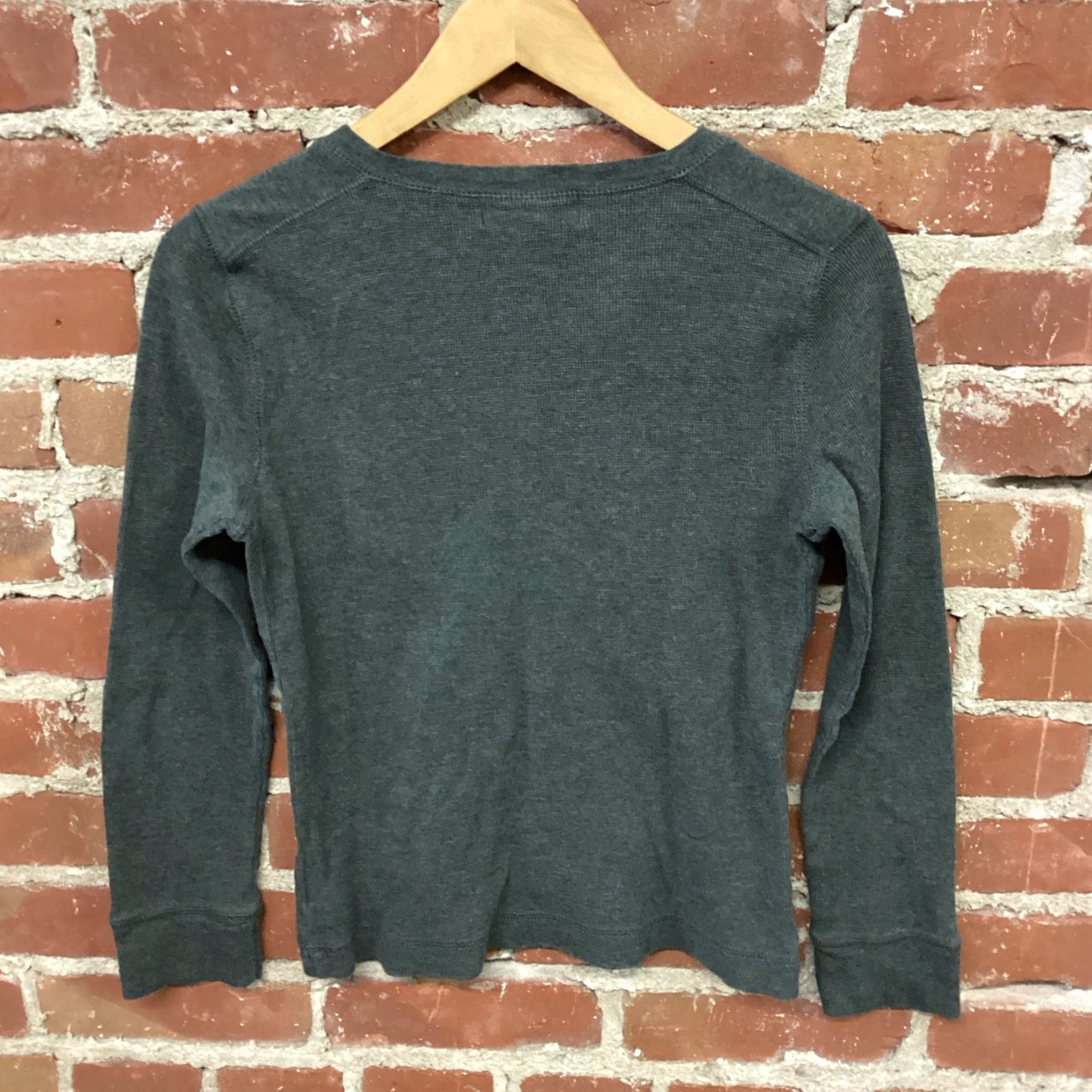 Ralph Lauren VINTAGE Ralph Lauren Active LRL Waffle Knit Womens L Gray V-Neck Thermal Top Hoodie Tunic 3/4 Sleeve Kangaroo Pocket Womens L Gray Ralph Lauren Size L / US 10 / IT 46 - 3 Thumbnail
