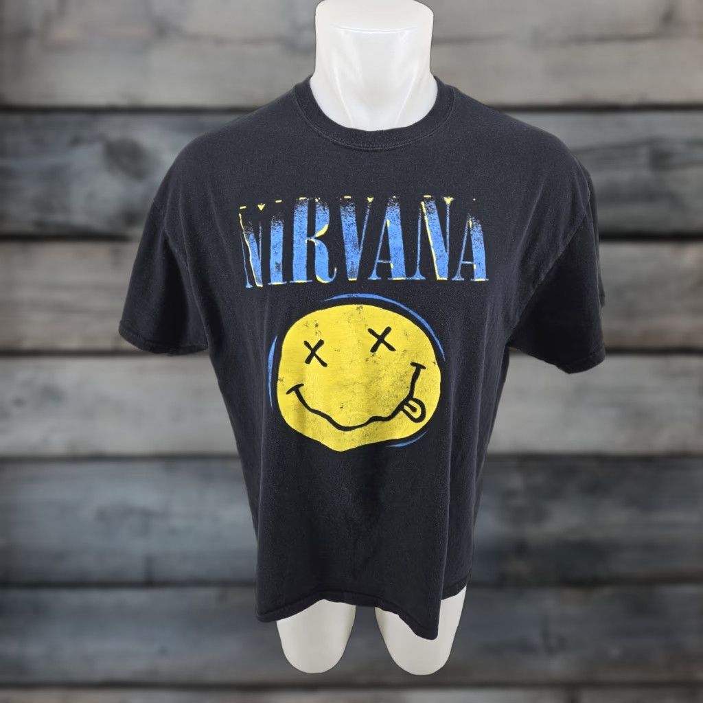 Vintage VINTAGE Nirvana T-Shirt Graphic Distressed Black Yellow Smiley Face Men's XL Crew Neck 100% Cotton Gildan 5000 Size US XL / EU 56 / 4 - 1 Thumbnail