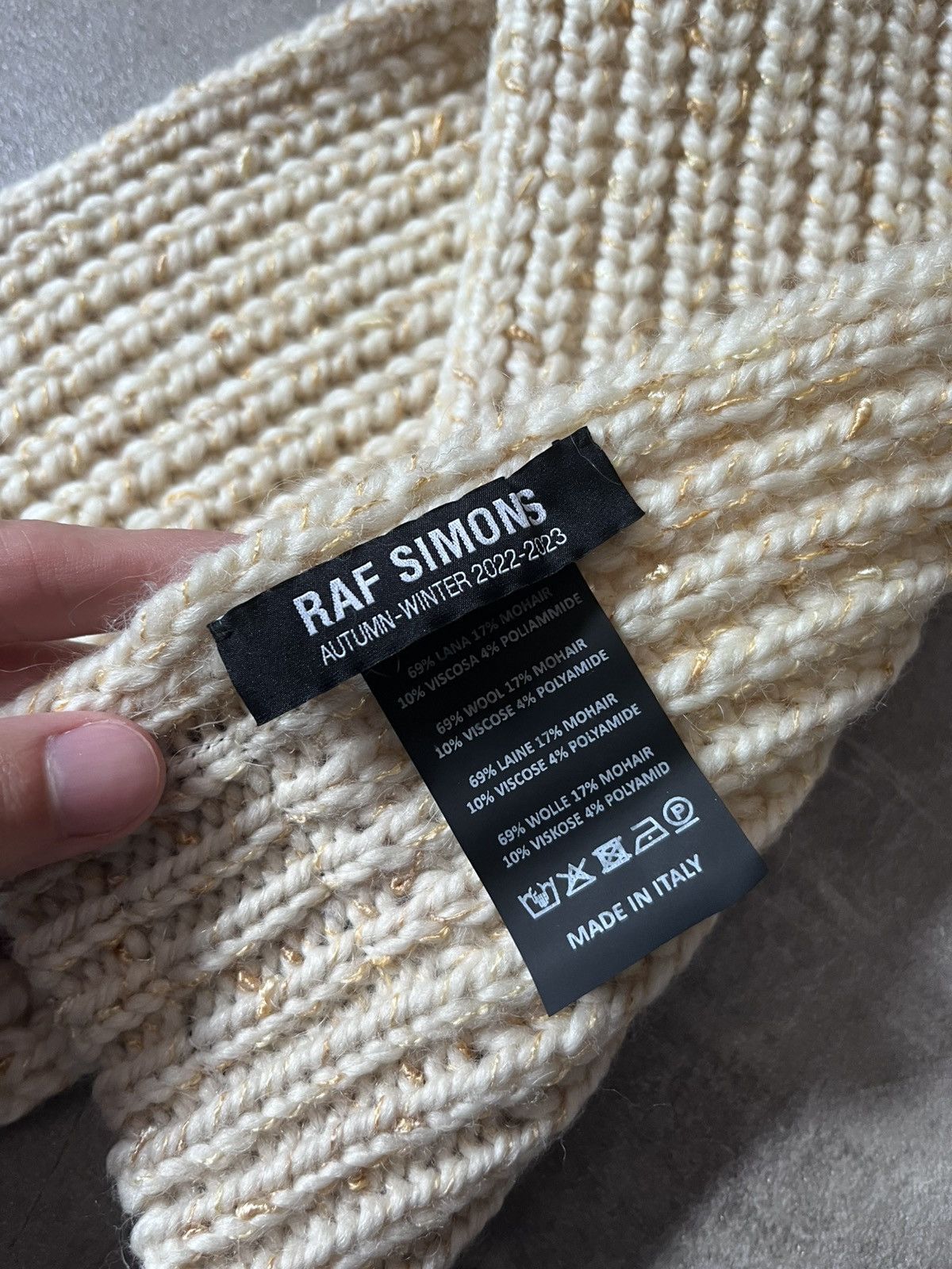 Raf Simons Raf Simons A/W 2022/2023 wool mohair beige scarf Size ONE SIZE - 3 Thumbnail