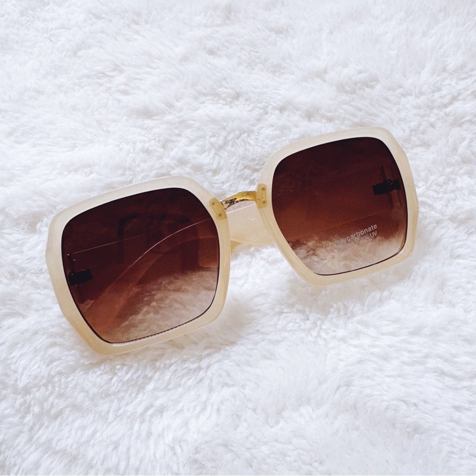 Other Layla Clear Beige Sleek Square Sunglasses Size ONE SIZE - 3 Thumbnail