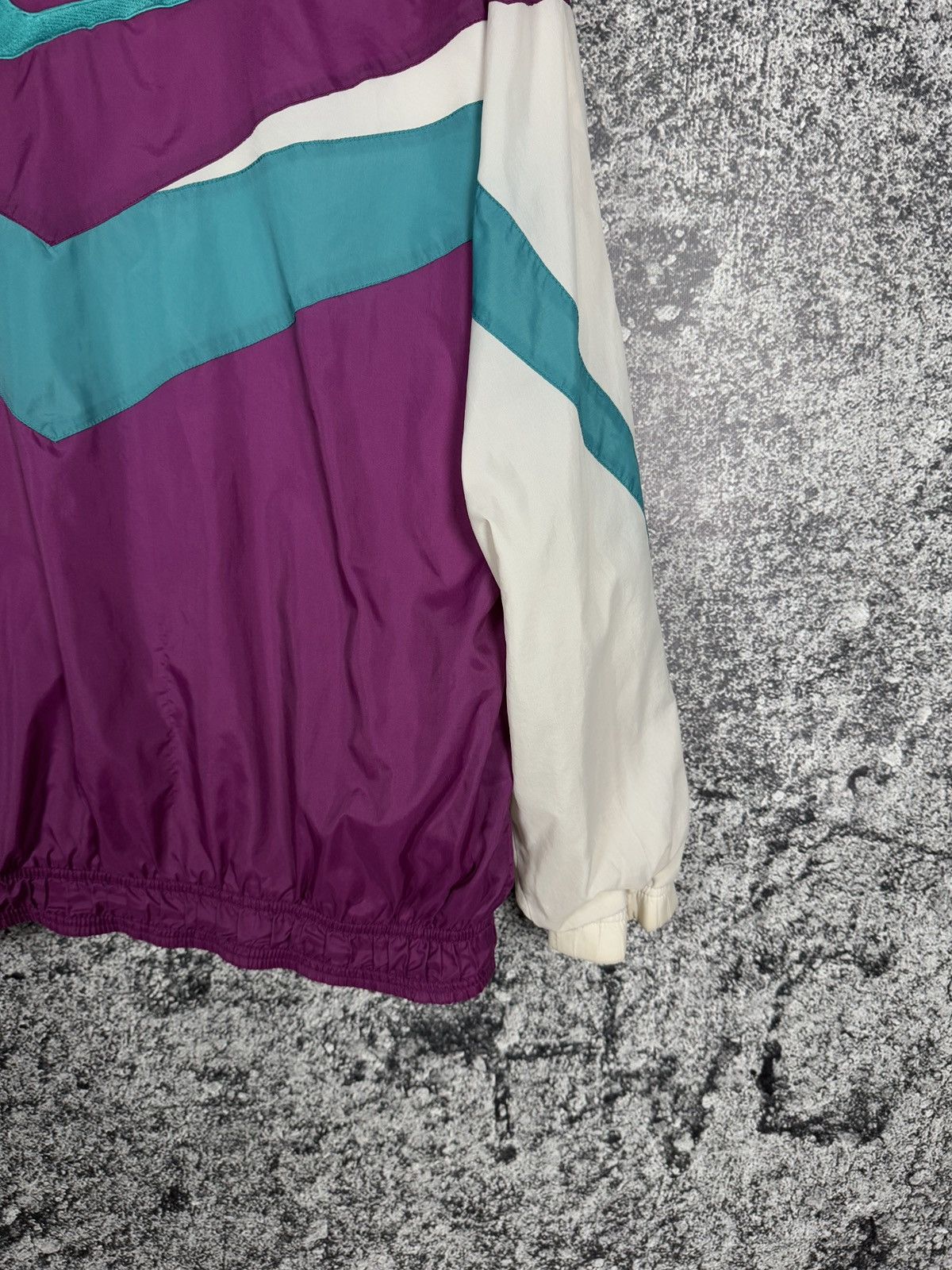 Nike Nike Nylon Jacket Vintage 80s Windbreaker Retro Style Size M Size US M / EU 48-50 / 2 - 16 Thumbnail