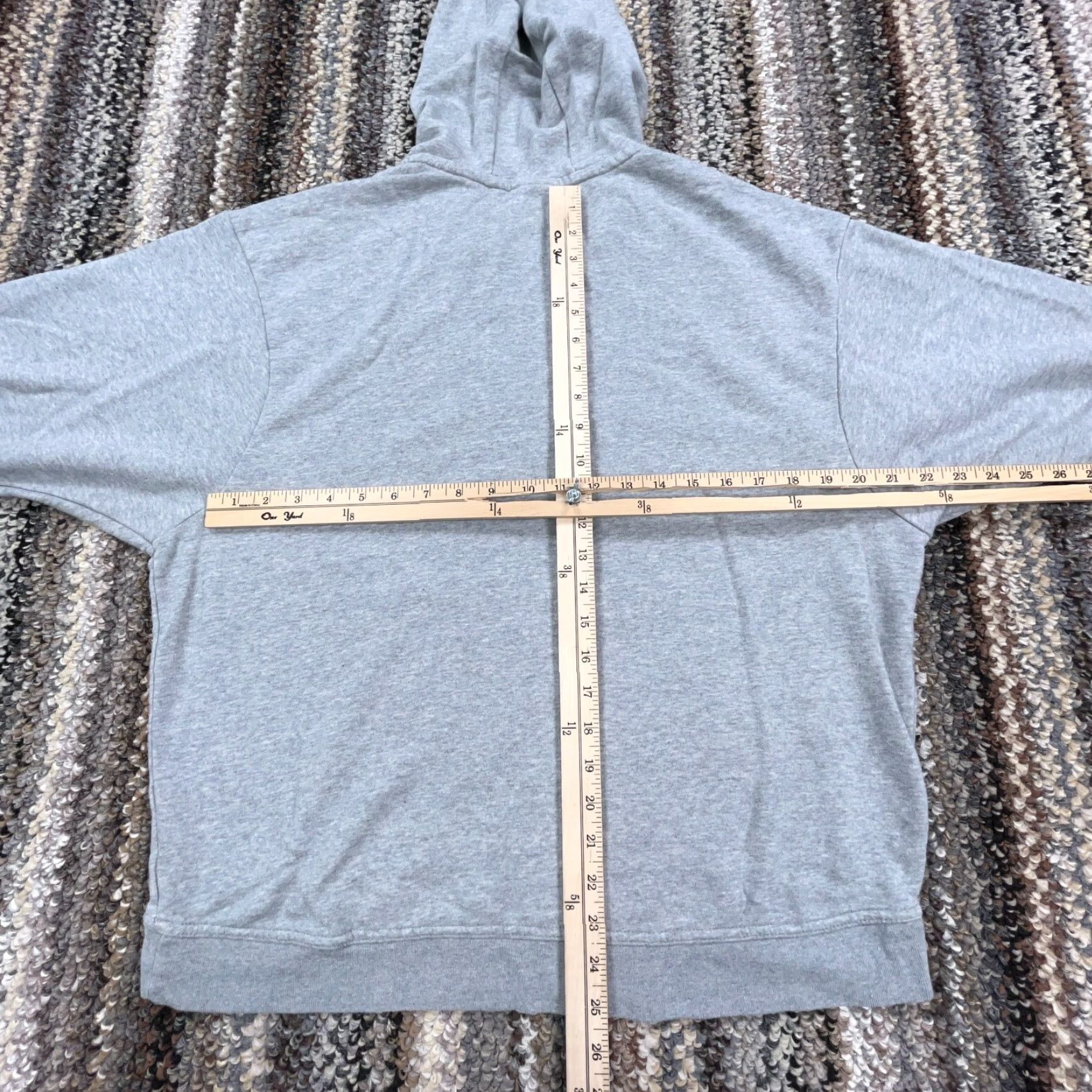 Nike Nike Hoodie Women's Medium Gray Sweatshirt Swoosh V-Neck Fleece Pockets Logo Embroidered Pullover All Seasons Casual Activewear Size M / US 6-8 / IT 42-44 - 6 Thumbnail