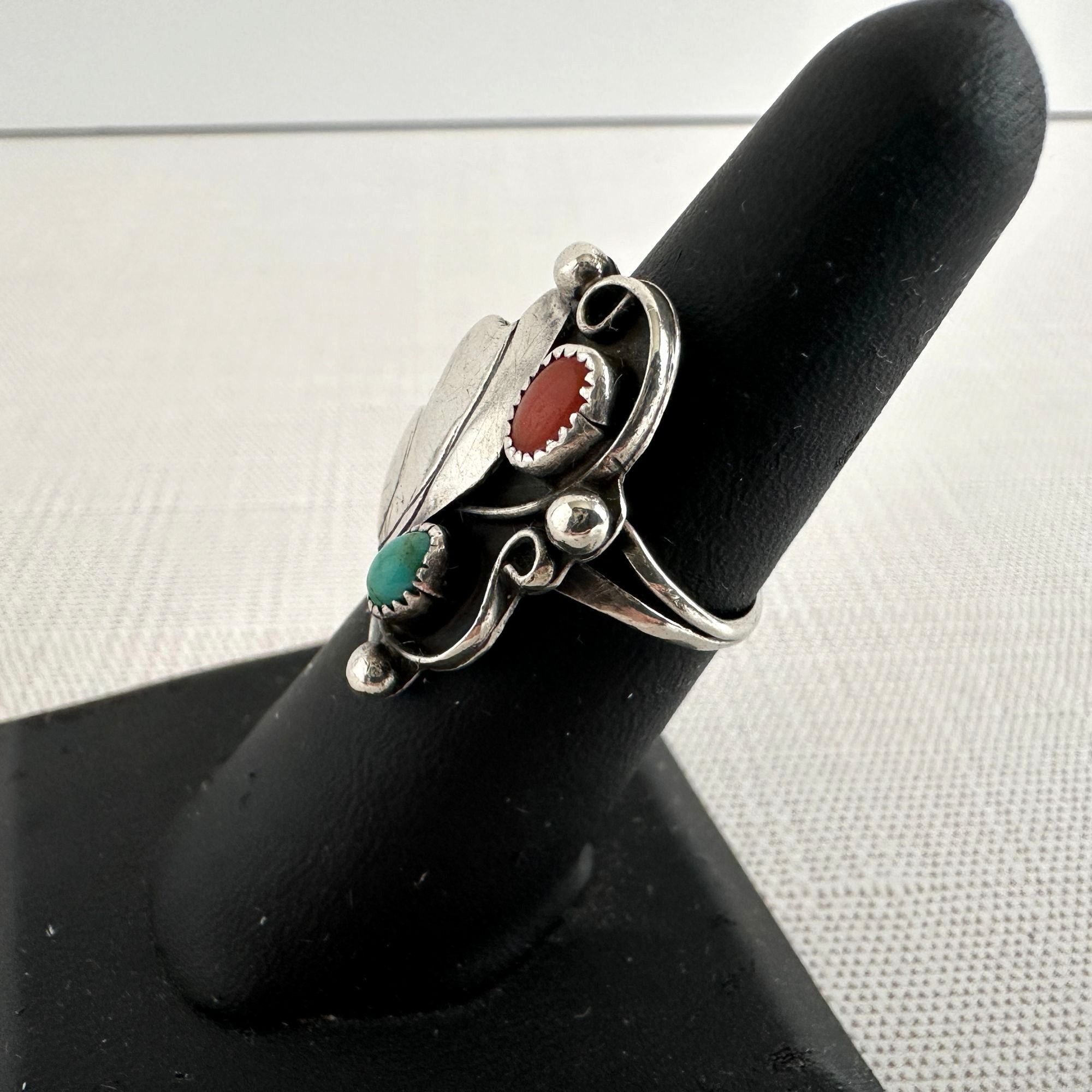 Native Native American Navajo Sterling Silver Turquoise and Coral R Size ONE SIZE - 4 Thumbnail