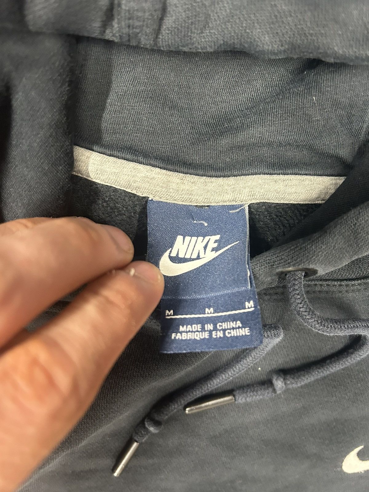 Nike × Vintage Crazy Vintage Y2K Essential Black Nike Small Swoosh Hoodie Size US M / EU 48-50 / 2 - 3 Thumbnail