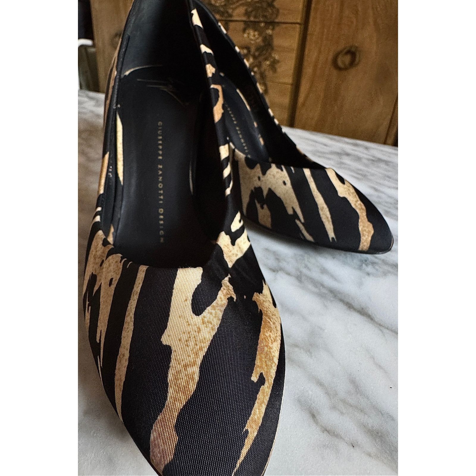 Giuseppe Zanotti Giuseppe Zanotti Zebra Print Pumps Size US 10 / IT 40 - 2 Thumbnail