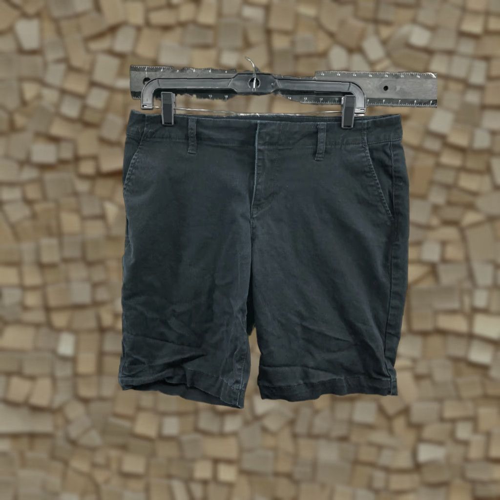 Apt. 9 Apt. 9 Bermuda Shorts Womens Size 12 Mid Rise Dark Wash Black Hook Eye Casual Beach Walking Reg/All Size 34" / US 12 / IT 48 - 1 Thumbnail
