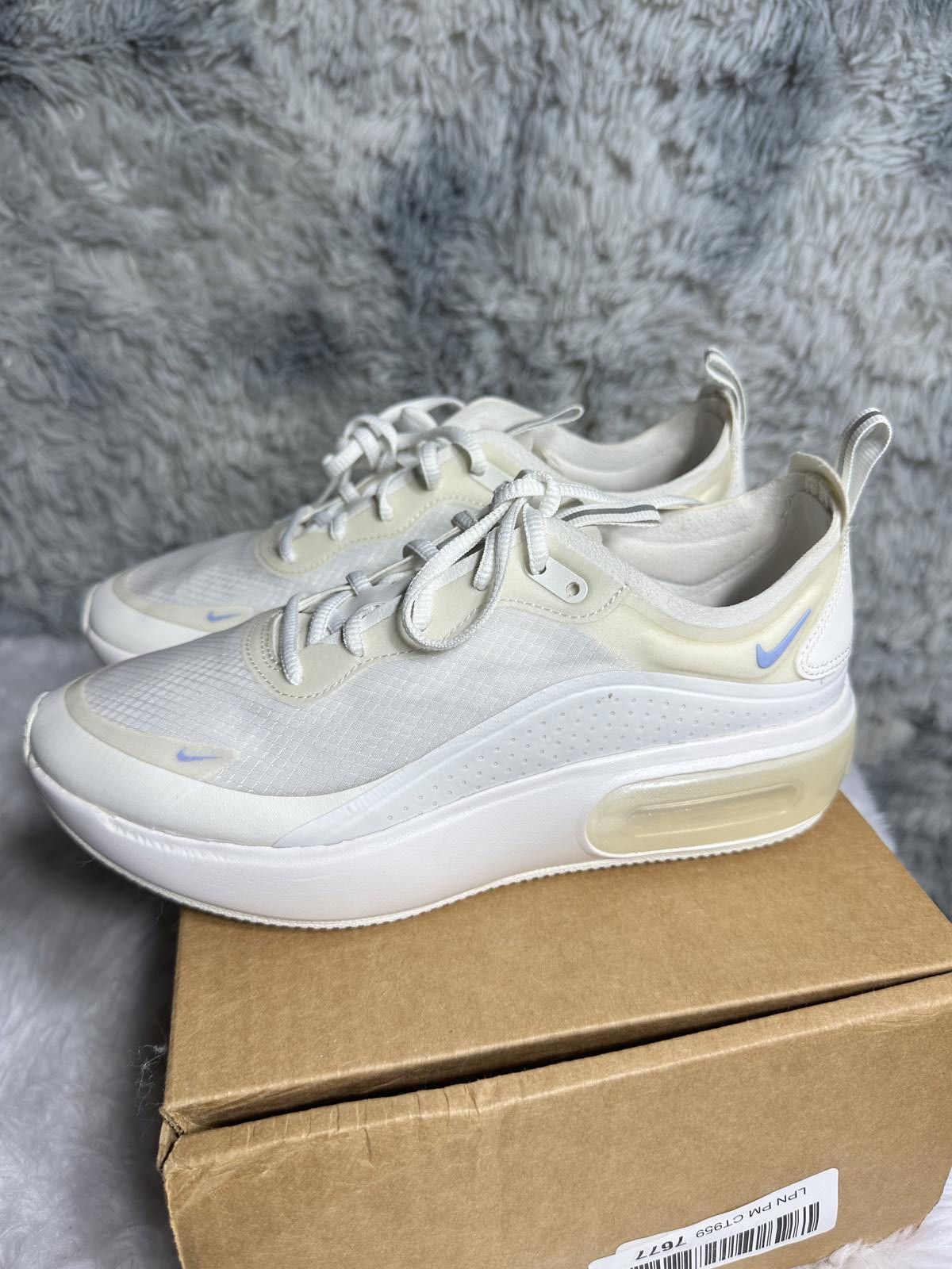 Nike Nike Air Max 720 White Sneakers Size US 7.5 / IT 37.5 - 2 Thumbnail