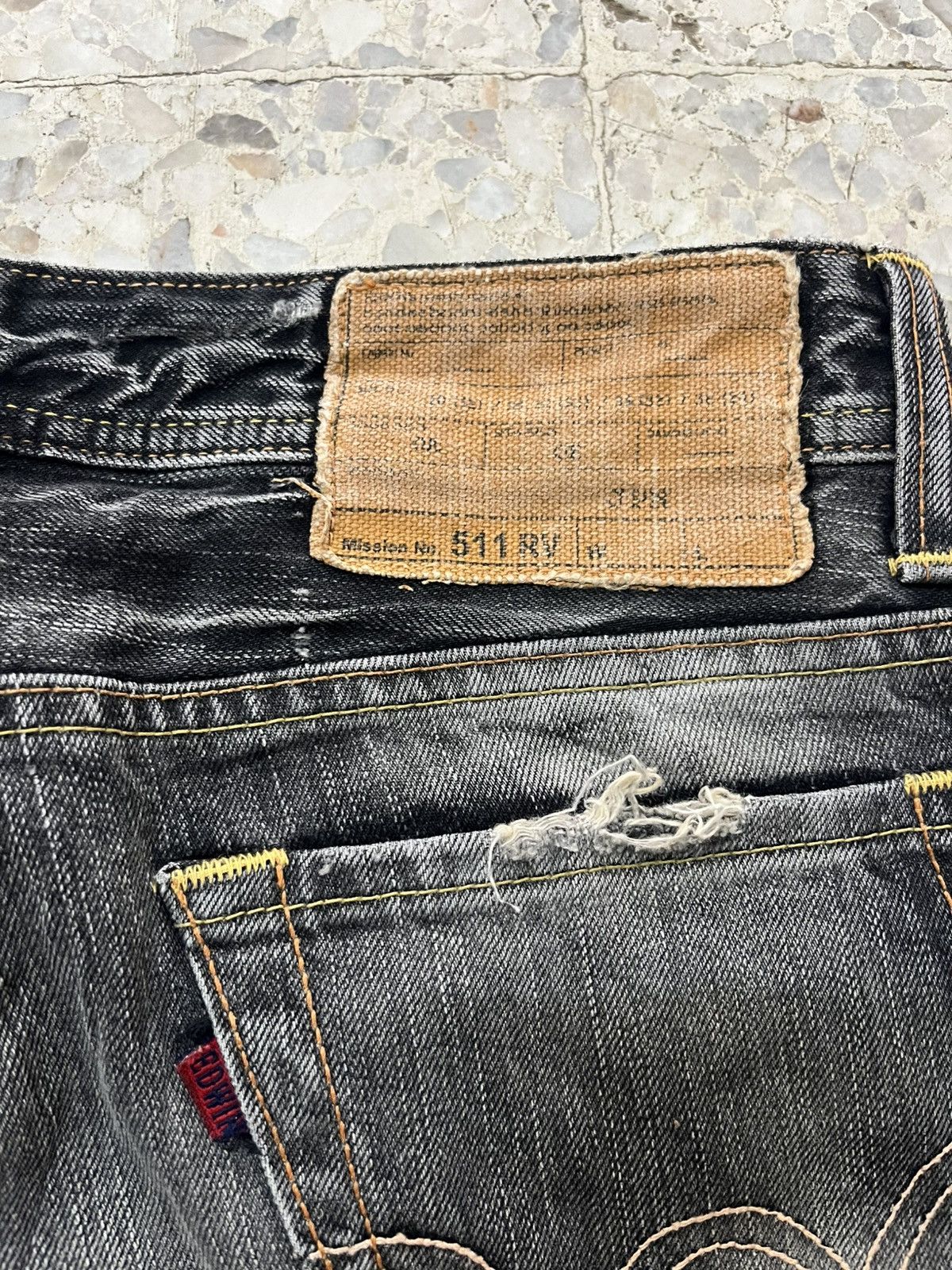 Edwin Vintage Edwin Rare Whiskey Black Distressed Denim Jeans Size US 31 - 9 Thumbnail