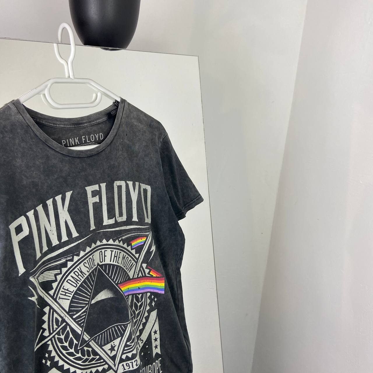 Band Tees Pink Floyd Vintage Rock Band World Tour T-Shirt Size US XS / EU 42 / 0 - 2 Thumbnail
