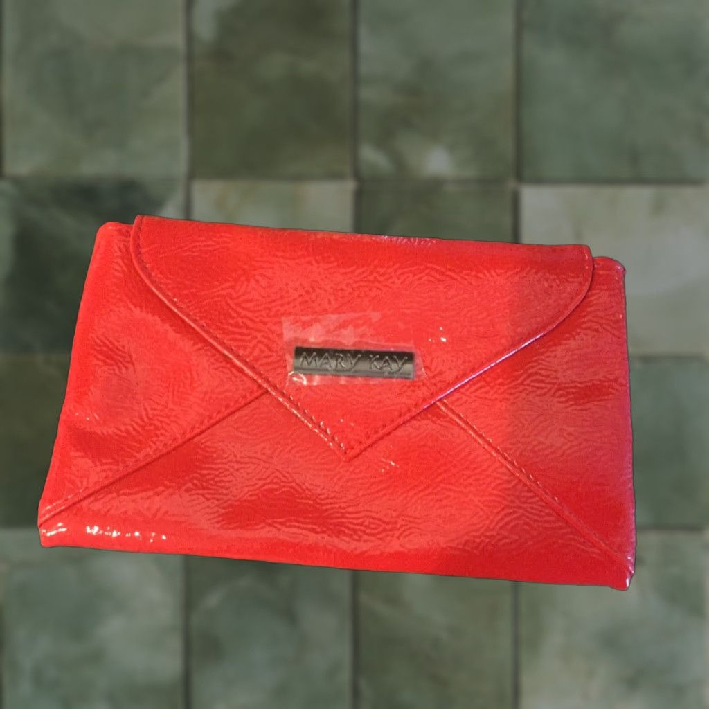 Vintage Mary Kay Metro Chic Red Black Clutch Wallet Bag Patent Leather Size ONE SIZE - 1 Thumbnail