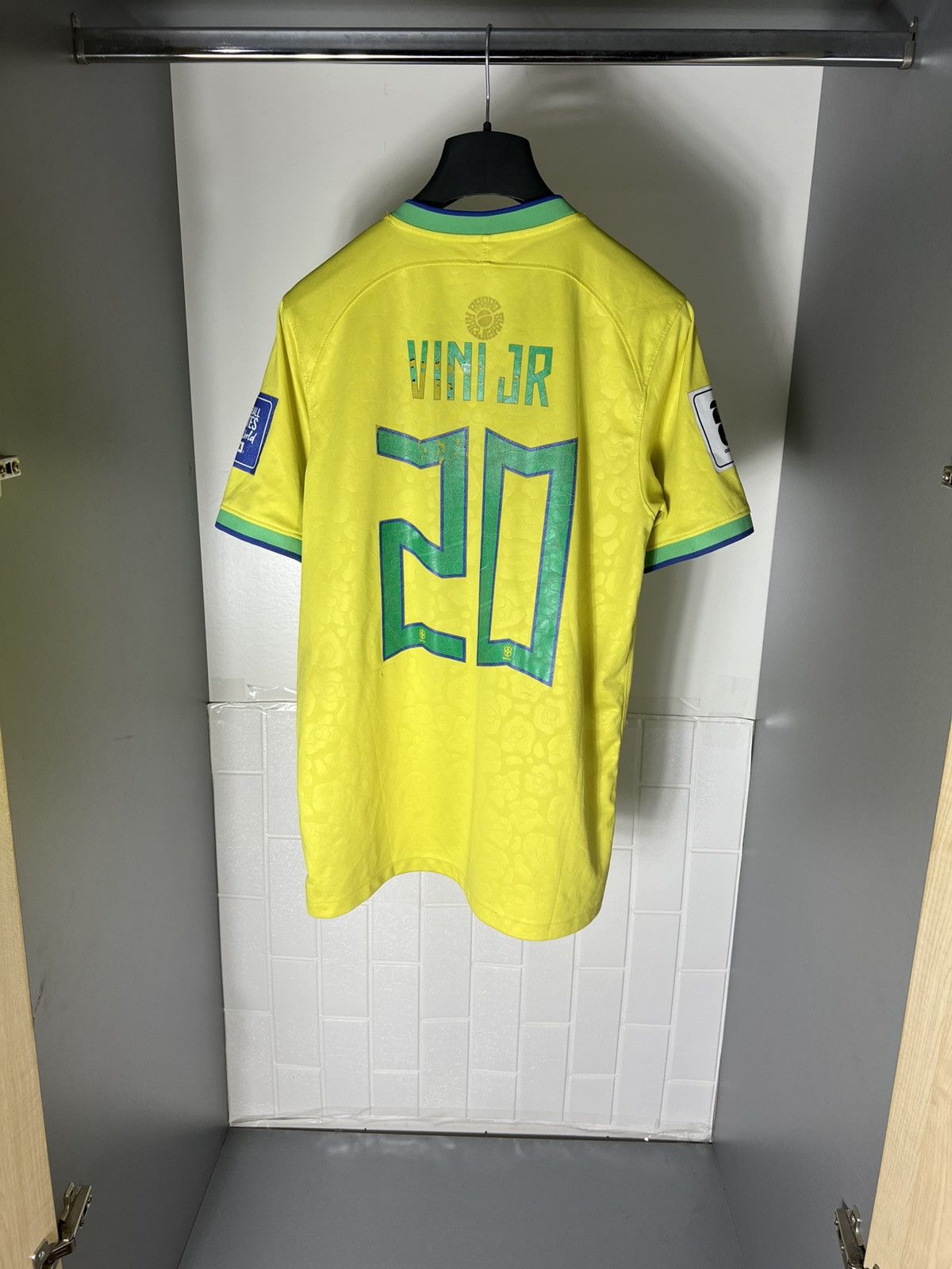 Vintage VERY RARE NIKE BRAZIL SOCCER JERSEY RETRO BLOKECORE Y2K 90s Size US M / EU 48-50 / 2 - 1 Thumbnail