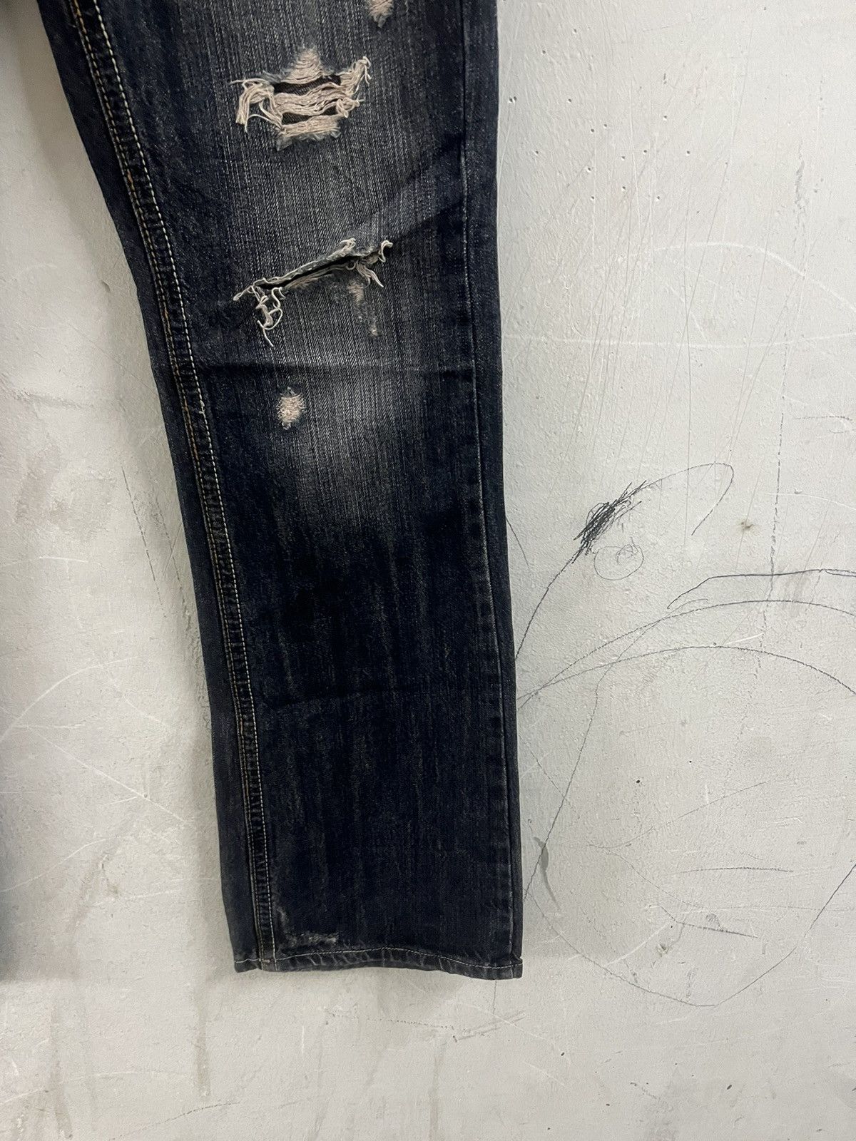 FLARED🔥THRASHED RIPPED DENIM PANT