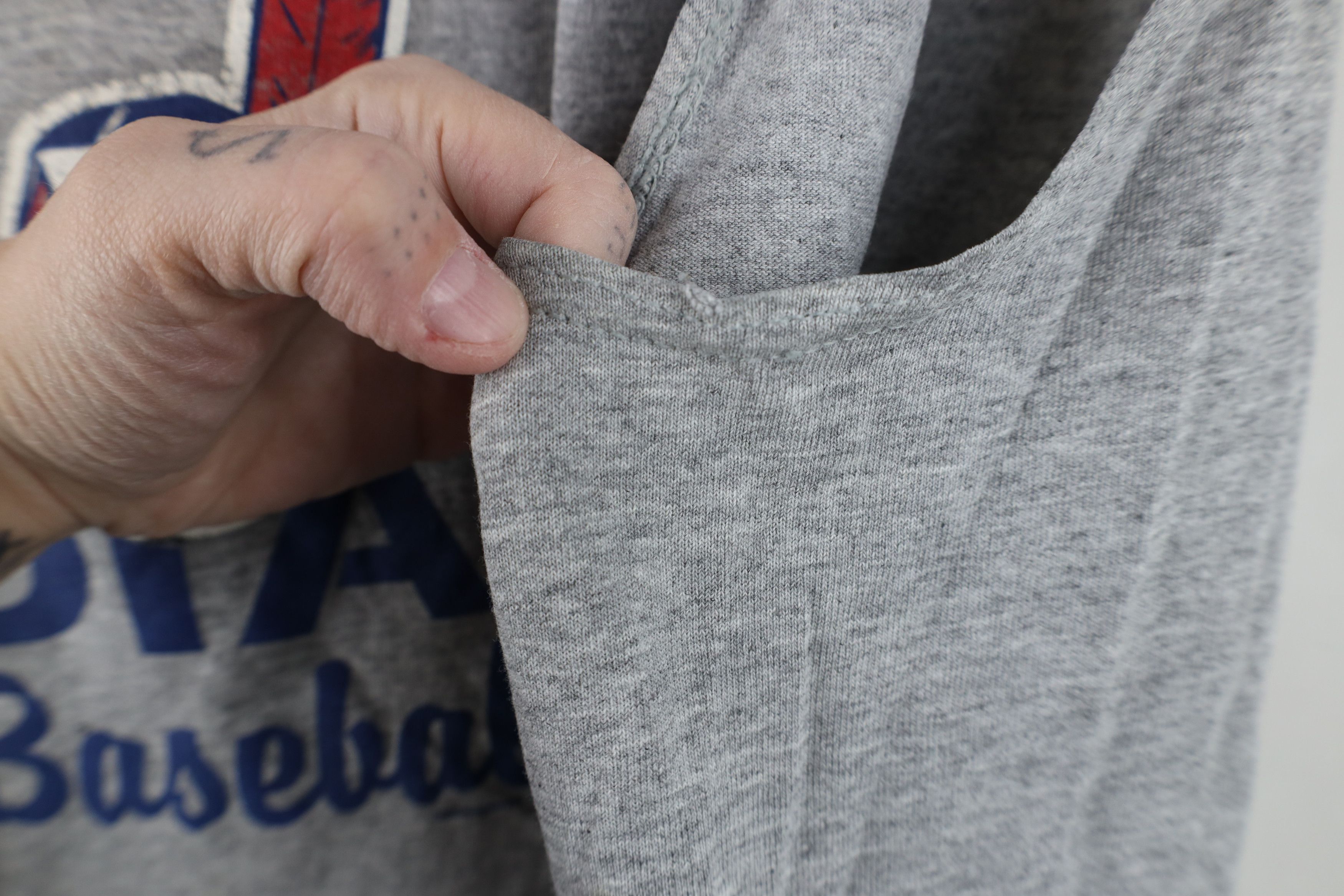 Vintage Vintage Y2K Cleveland Indians Baseball Muscle T-Shirt Size US XL / EU 56 / 4 - 11 Thumbnail