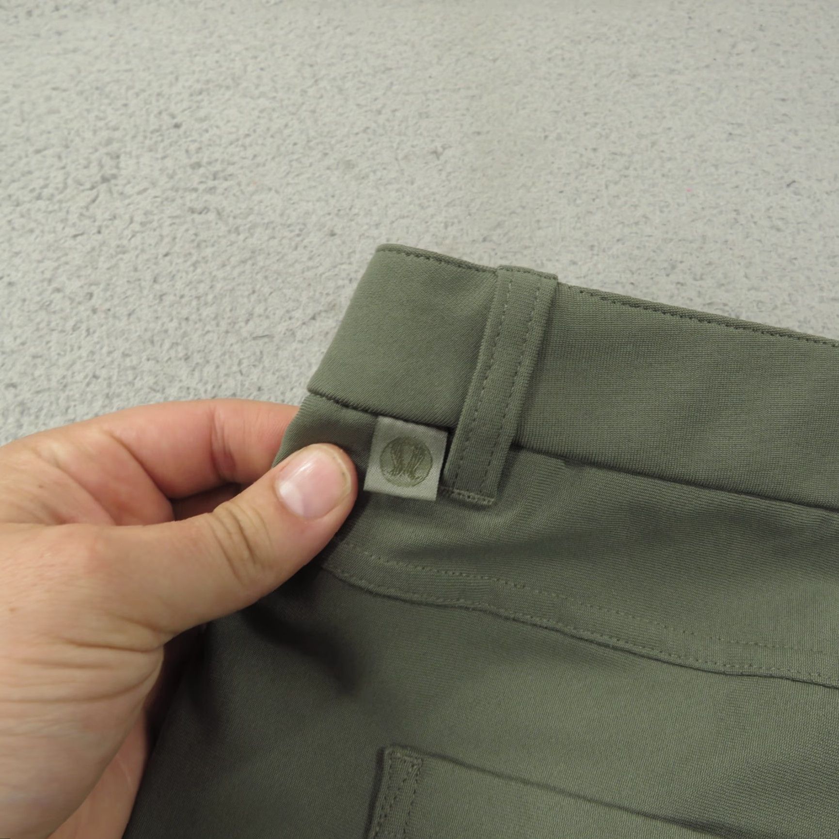 Lululemon Lululemon ABC Pants Mens 36x28 Army Green Warpstreme Classic Golf Commute Chinos Size US 36 / EU 52 - 3 Thumbnail