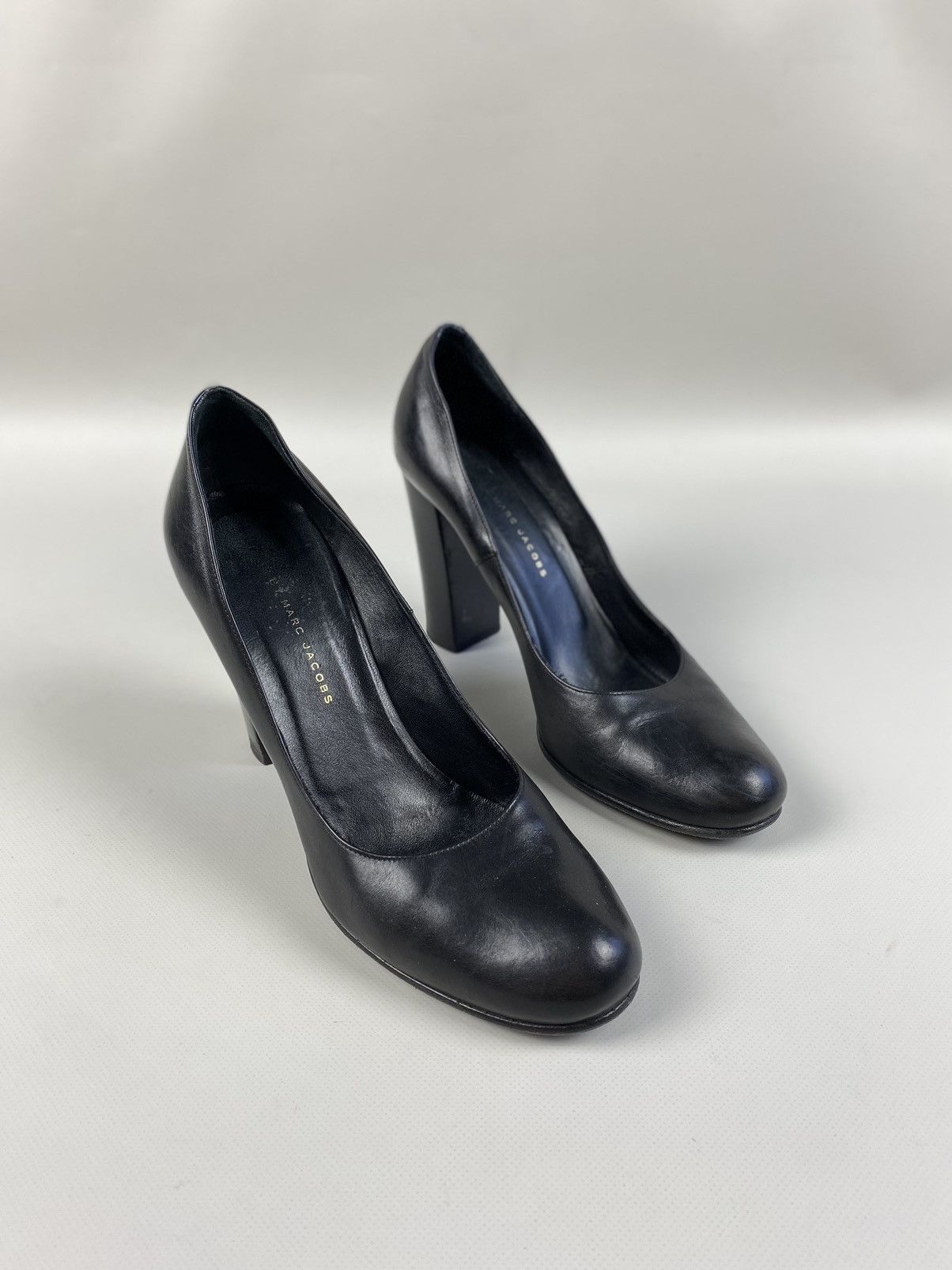 Marc by Marc Jacobs ladies leather heels shoes size 39 1/2