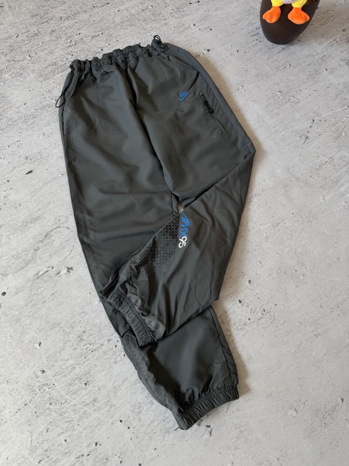 Nike × Vintage NIKE AIR MAX NYLON VINTAGE Y2K BAGGY FIT PANTS SWEATPANTS Size US 32 / EU 48 - 2 Thumbnail