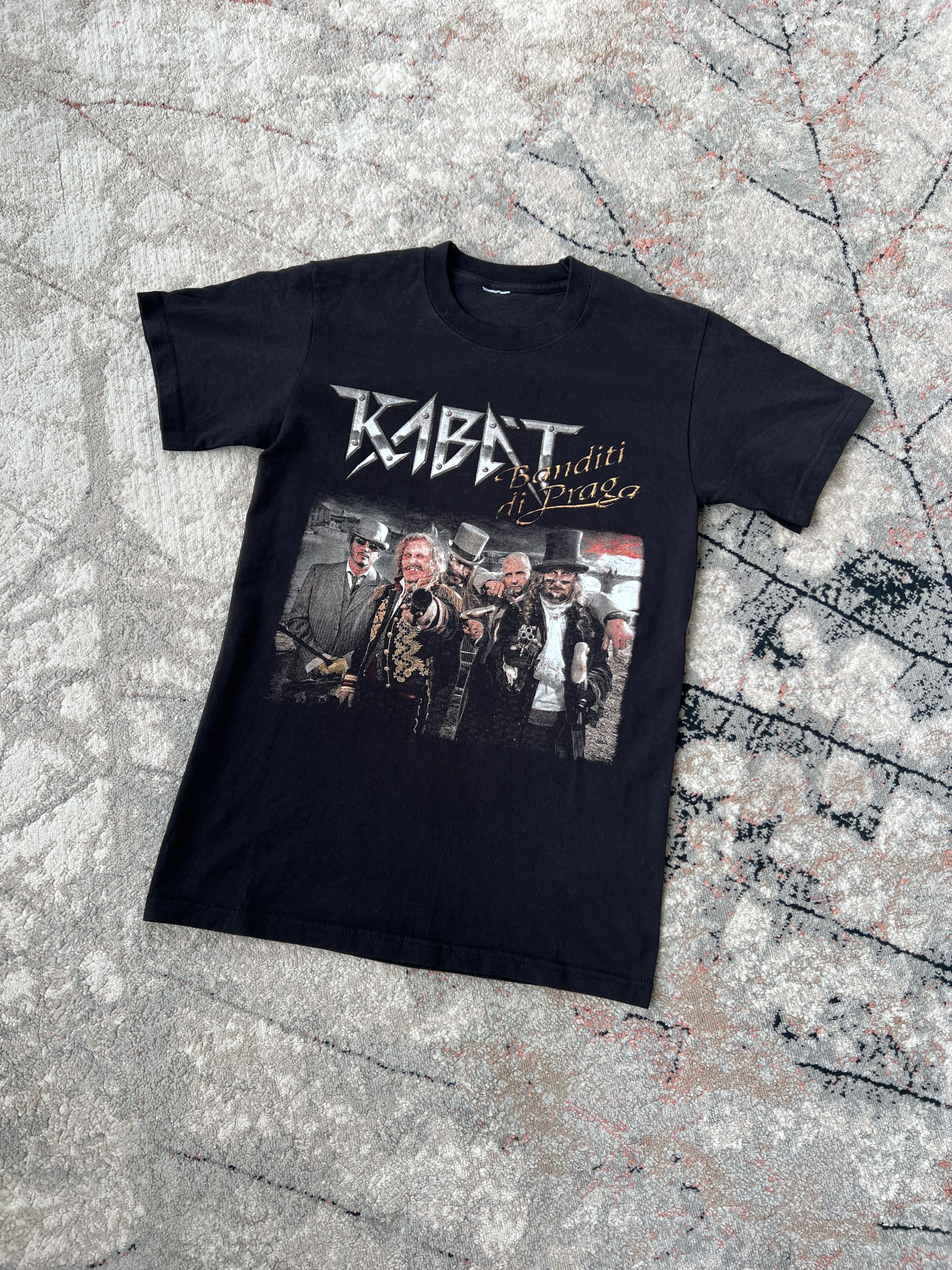 Band Tees Kabat Banditi di Praga Tee Size US S / EU 44-46 / 1 - 1 Thumbnail