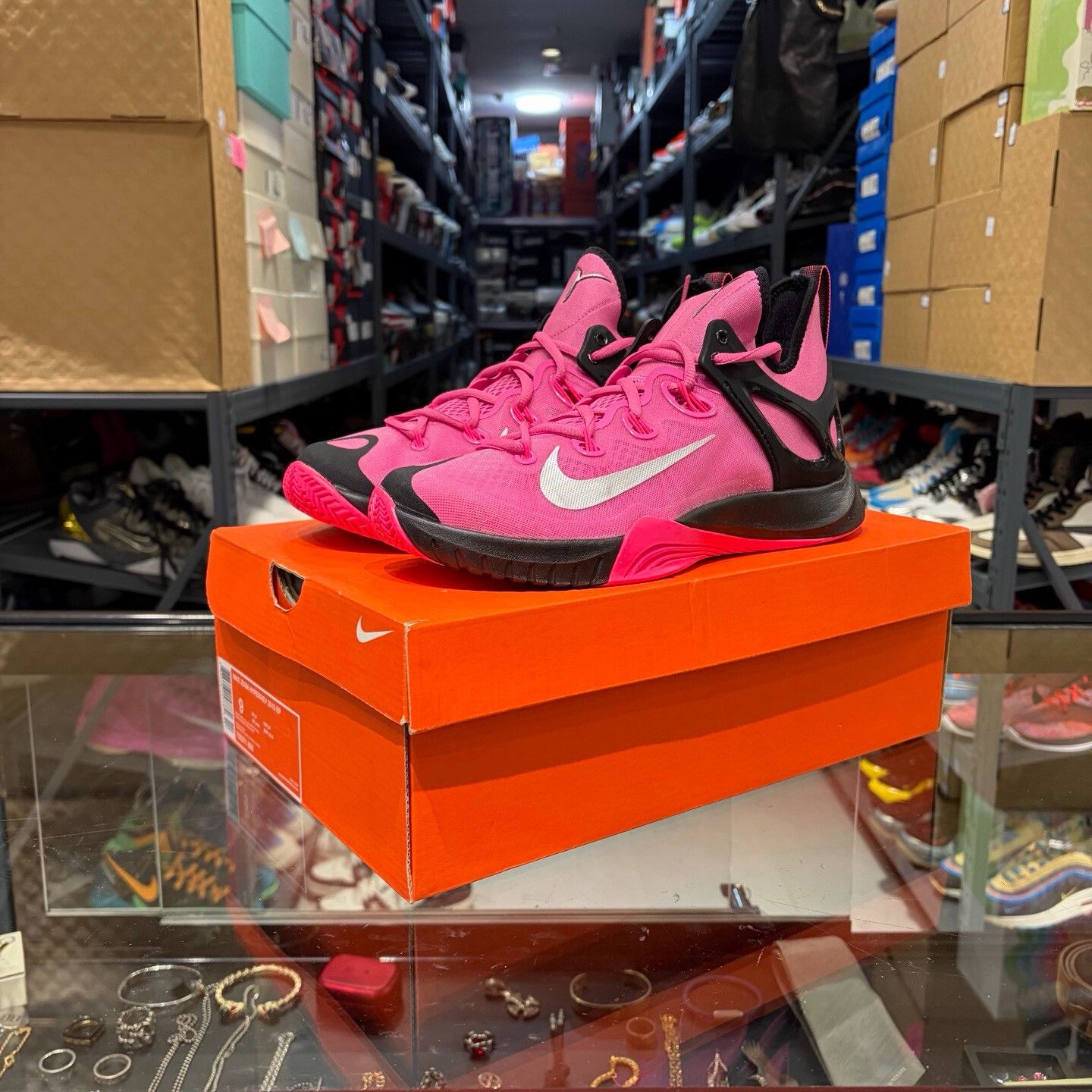 Nike Nike Pink Lowtop Sneakers 9.5 Men Size US 9.5 / EU 42-43 - 1 Thumbnail