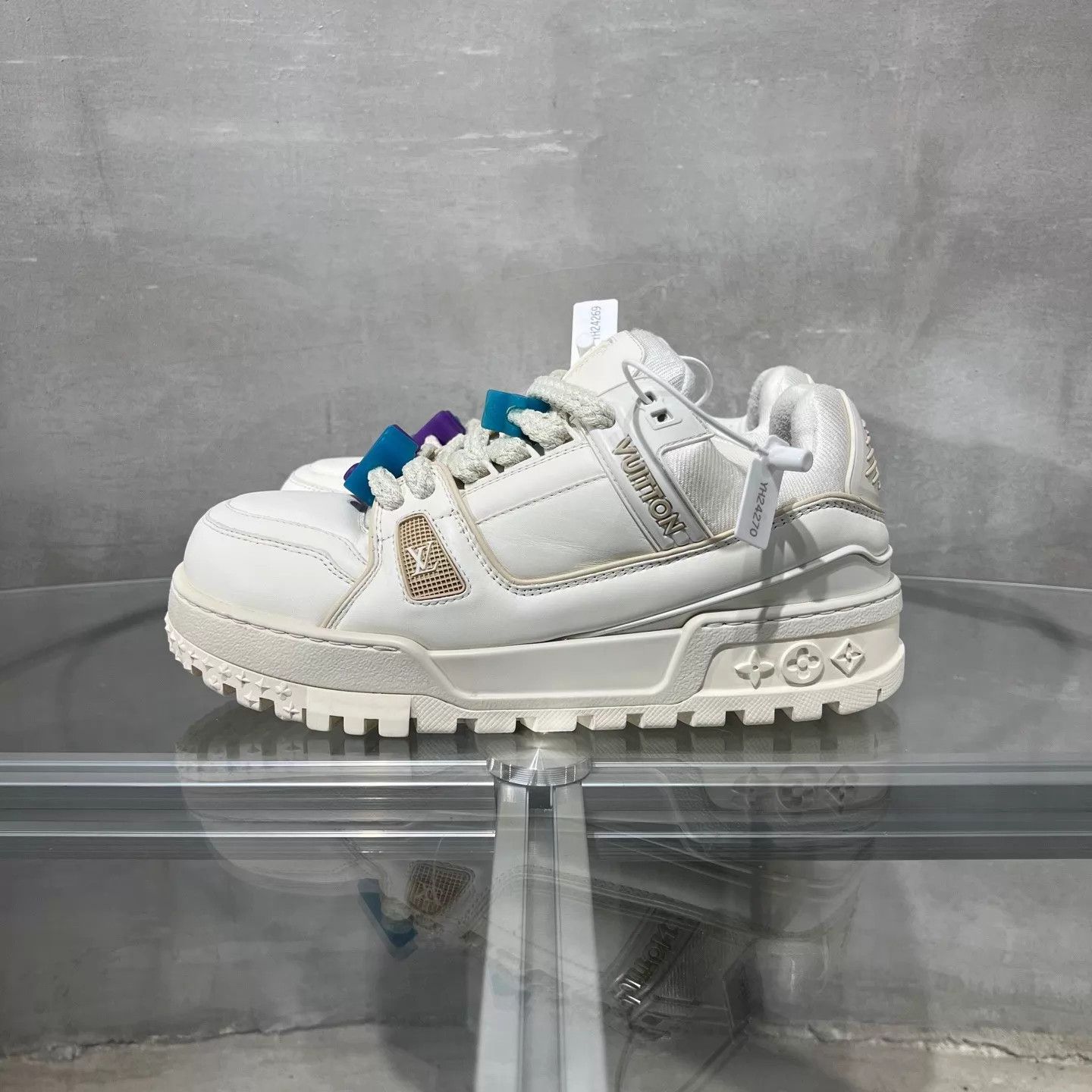 Louis Vuitton LV Trainer White UK7.5/41.5 Size US 8.5 / EU 41-42 - 3 Thumbnail
