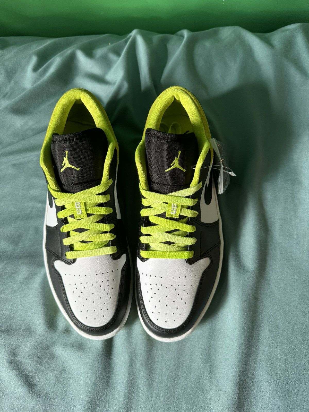 Jordan Brand Nike Air Jordan 1 Low Black Cyber 2020 Size US 11 / EU 44 - 8 Thumbnail
