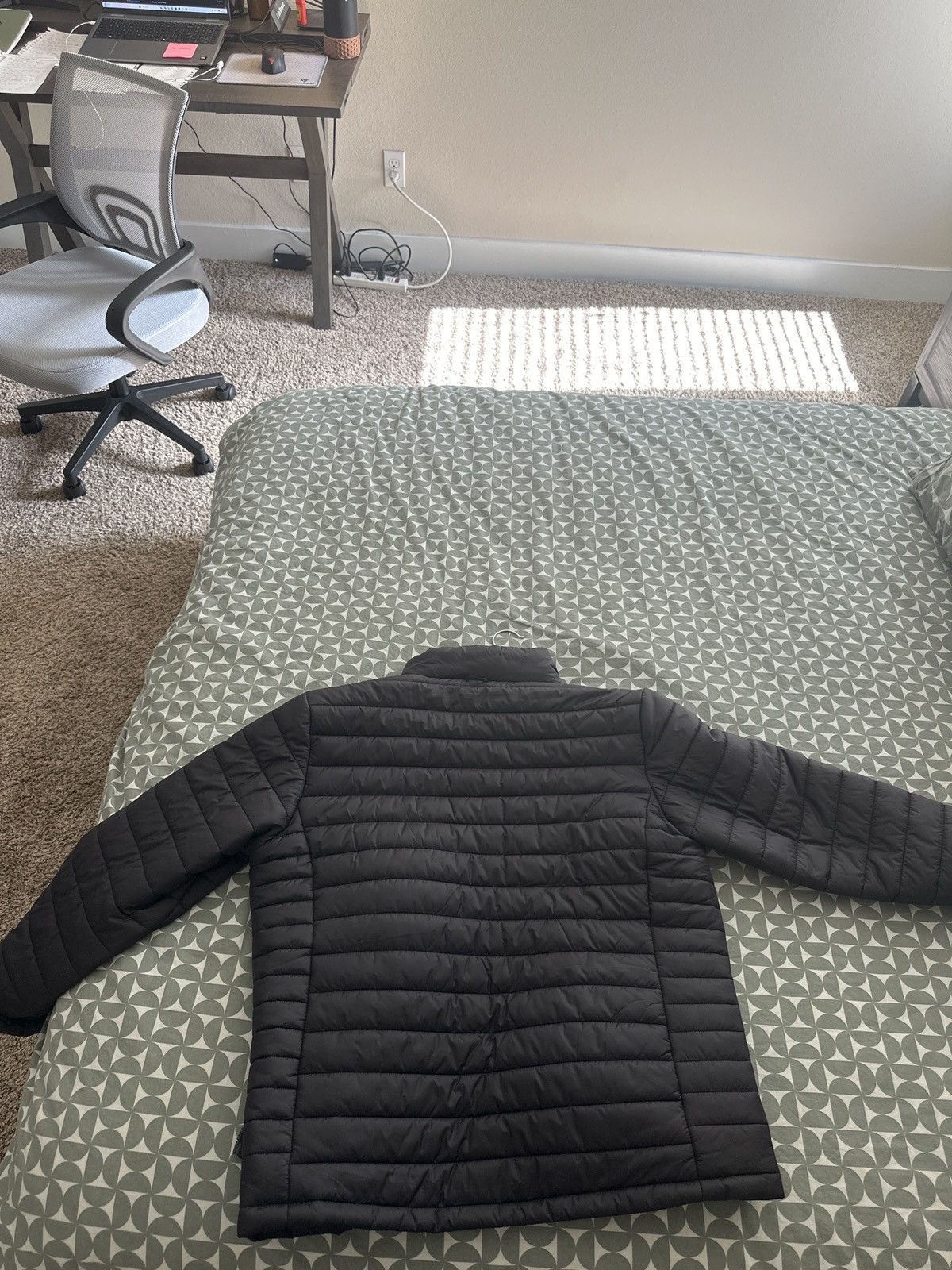 Other Rivian - Employee Puffer Jacket Size US M / EU 48-50 / 2 - 2 Thumbnail