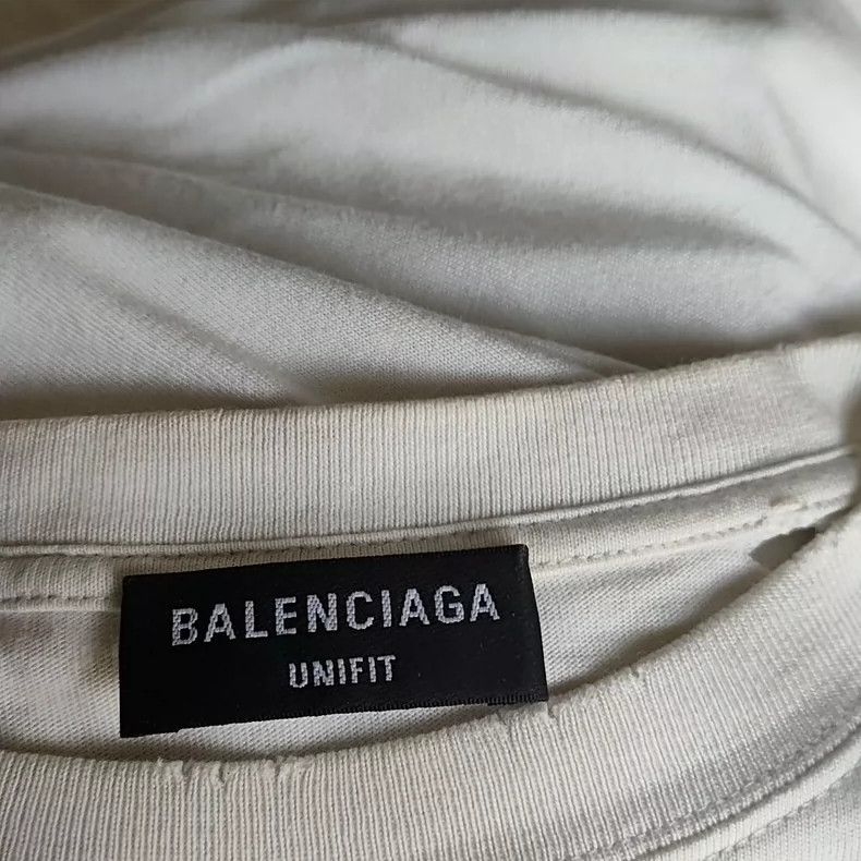 Balenciaga Balenciaga Ripped T-Shirt Xs Size Size US XS / EU 42 / 0 - 4 Thumbnail