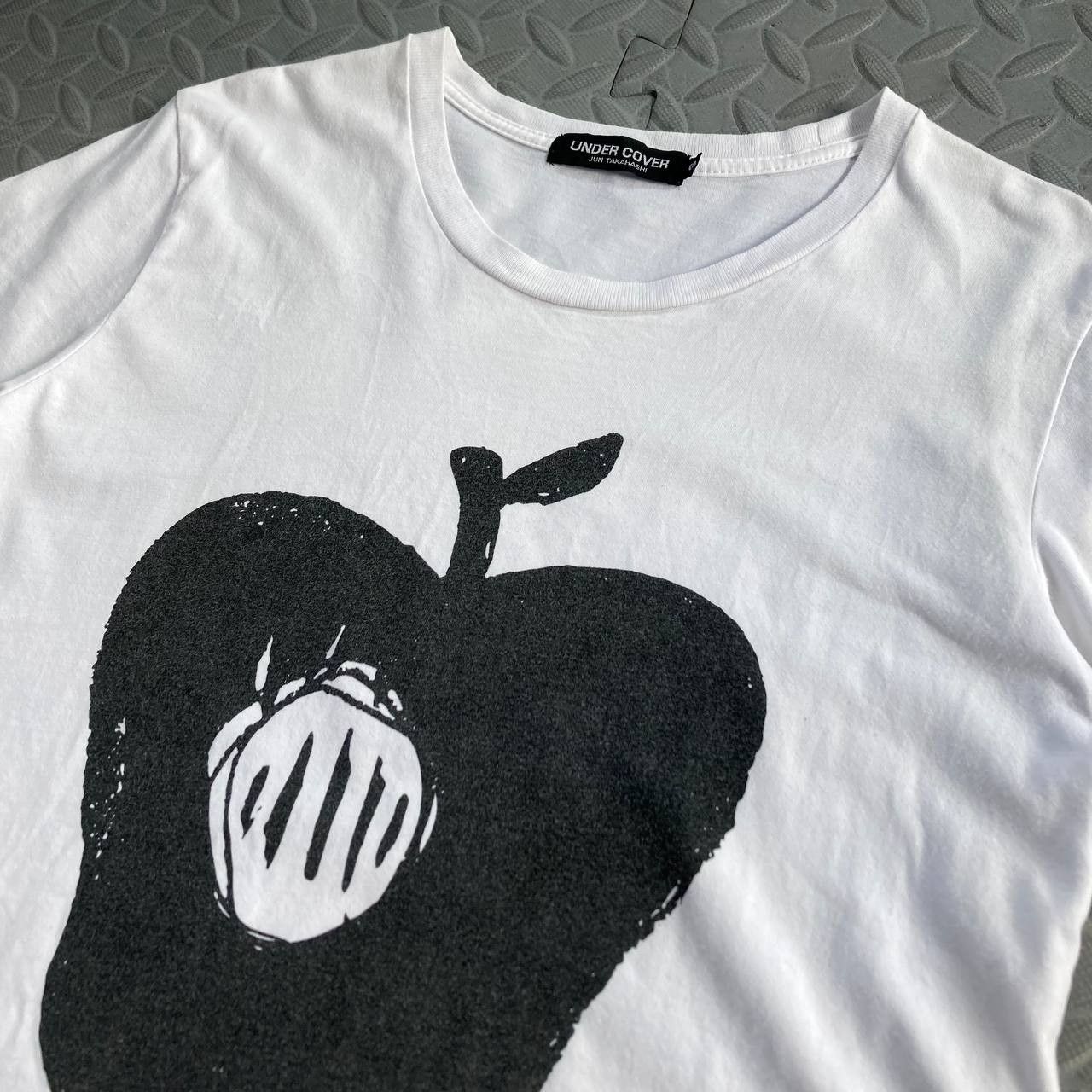 Undercover Gilapple Print Tee Size US S / EU 44-46 / 1 - 4 Thumbnail