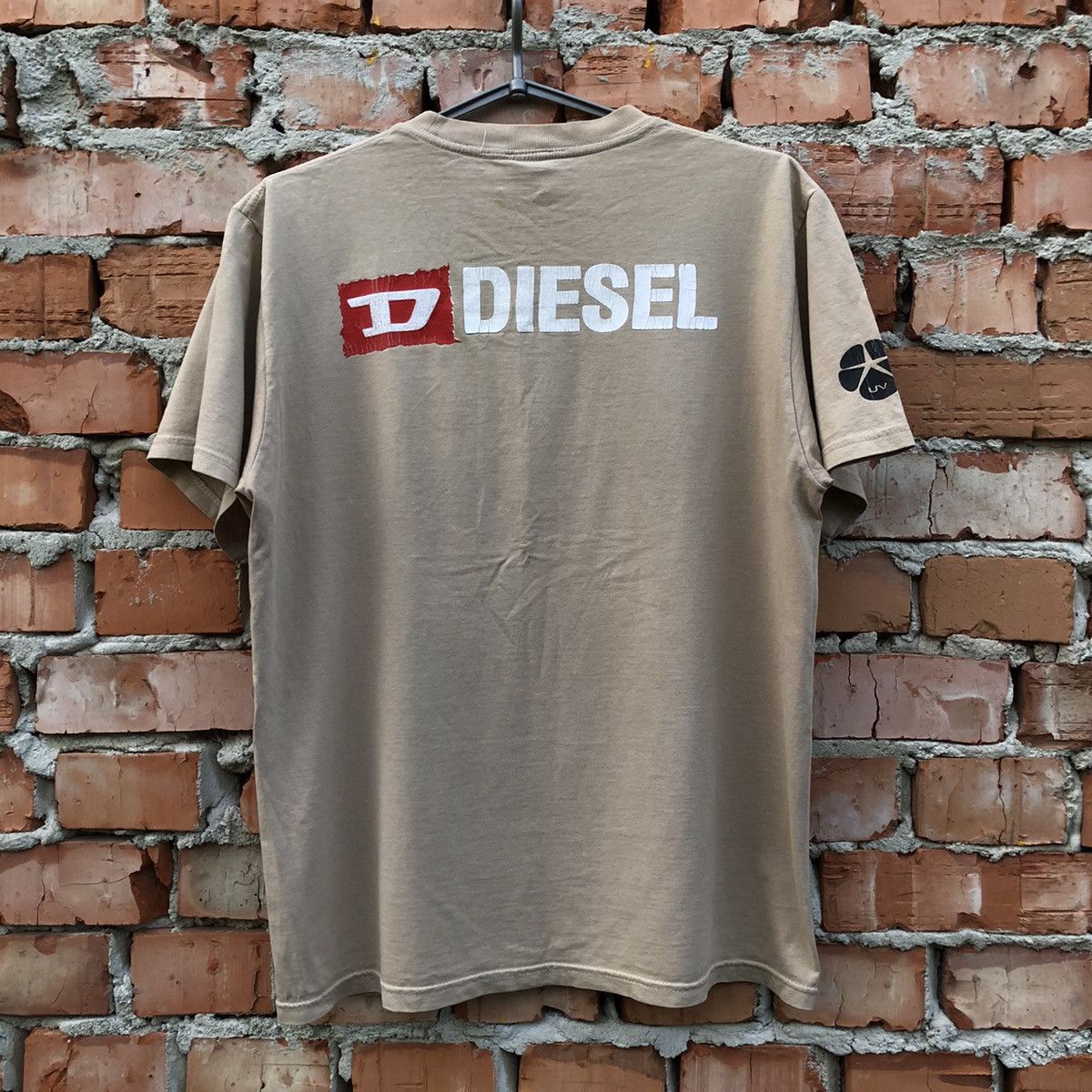 Diesel Rare Vintage Diesel Japanese Dragon T-Shirt Y2K Size US L / EU 52-54 / 3 - 7 Thumbnail