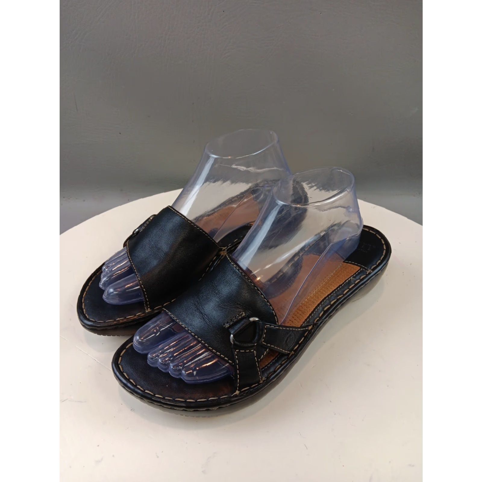 Born Born Women Sandal Slide Black Leather Mid Heel 9.5 US 40.5 EU Casual Shoes Womens Size US 10 / IT 40 - 3 Thumbnail