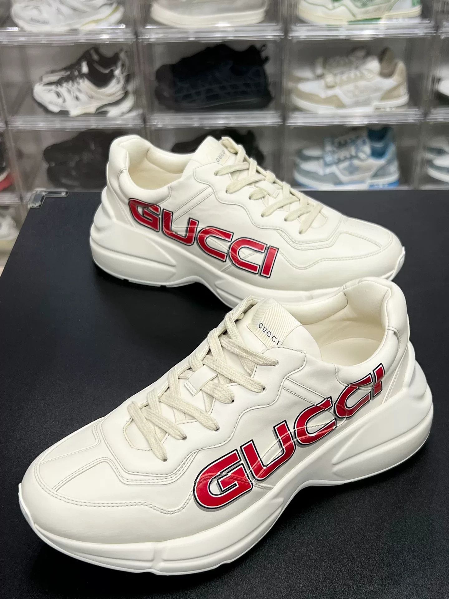 Gucci Gucci Retro Red Lowtop Sneakers 9 Men Size US 9 / EU 42 - 1 Thumbnail