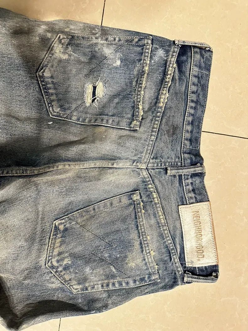 Neighborhood Neighborhood size M Jeans Size US 27 - 5 Thumbnail