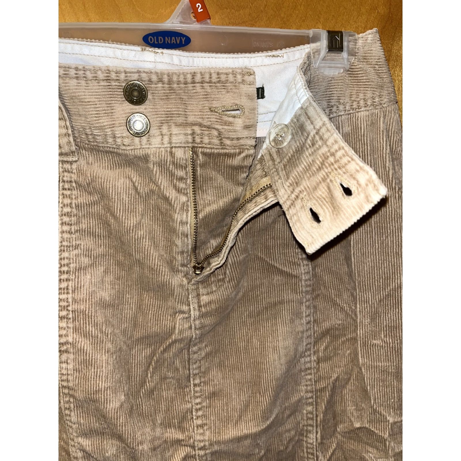 Eddie Bauer Eddie Bauer Women's Beige Corduroy A-Line Skirt Size 4 Knee Length with Pockets Size 27" / US 4 / IT 40 - 2 Thumbnail