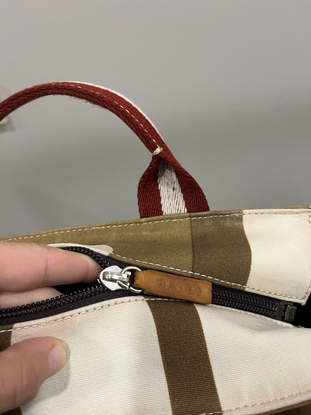 Bally Vintage Rare 90s Bally Bag Streetwear Y2K Drill OneSize Size ONE SIZE - 7 Thumbnail