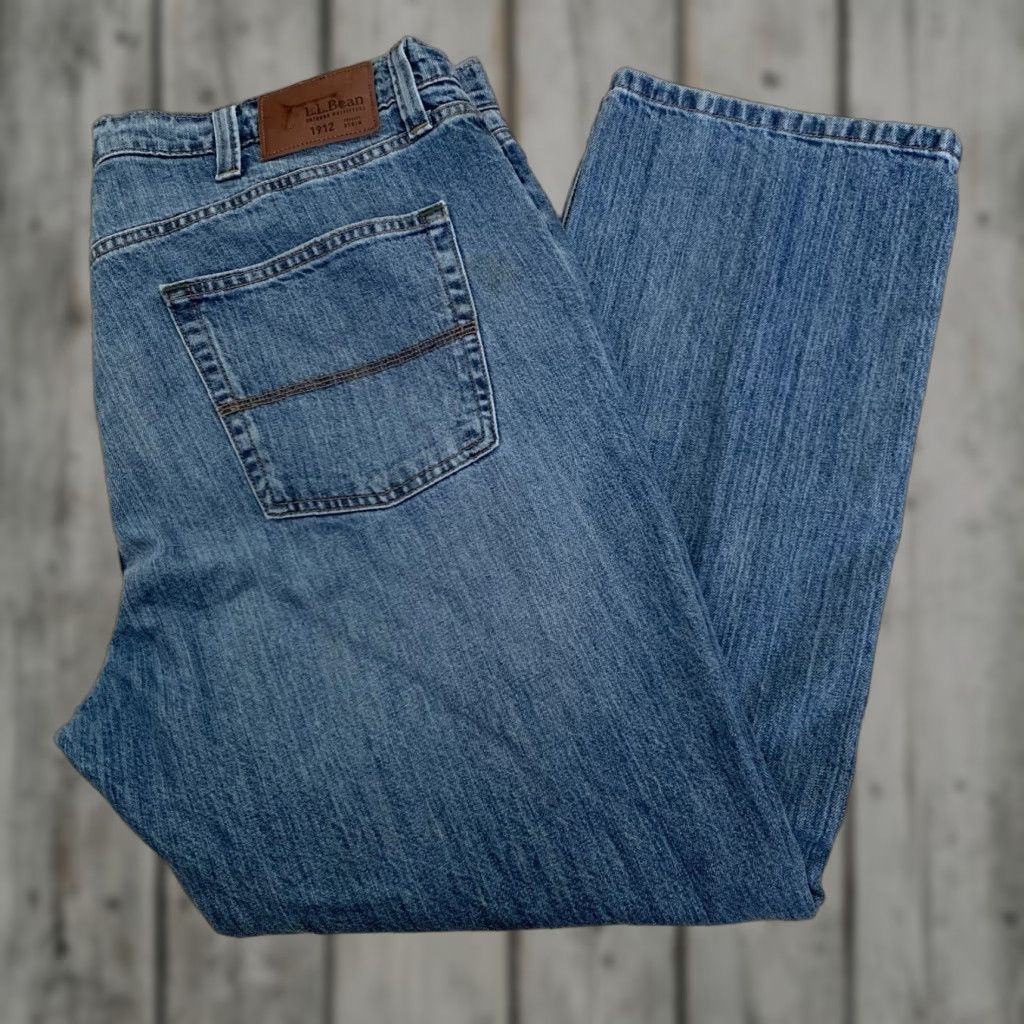 Vintage LL Bean Jeans Mens 40x29 Medium Blue Denim Standard Fit Classic 5-Pocket Logo USA 90s Nature Mens Size US 40 / EU 56 - 1 Thumbnail