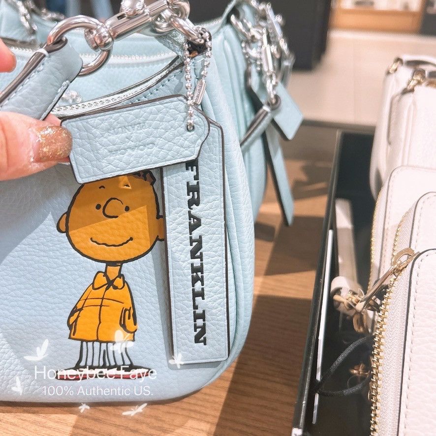 Coach Coach X Peanuts Teri Shoulder Bag With Franklin CBJ80 Size ONE SIZE - 6 Thumbnail
