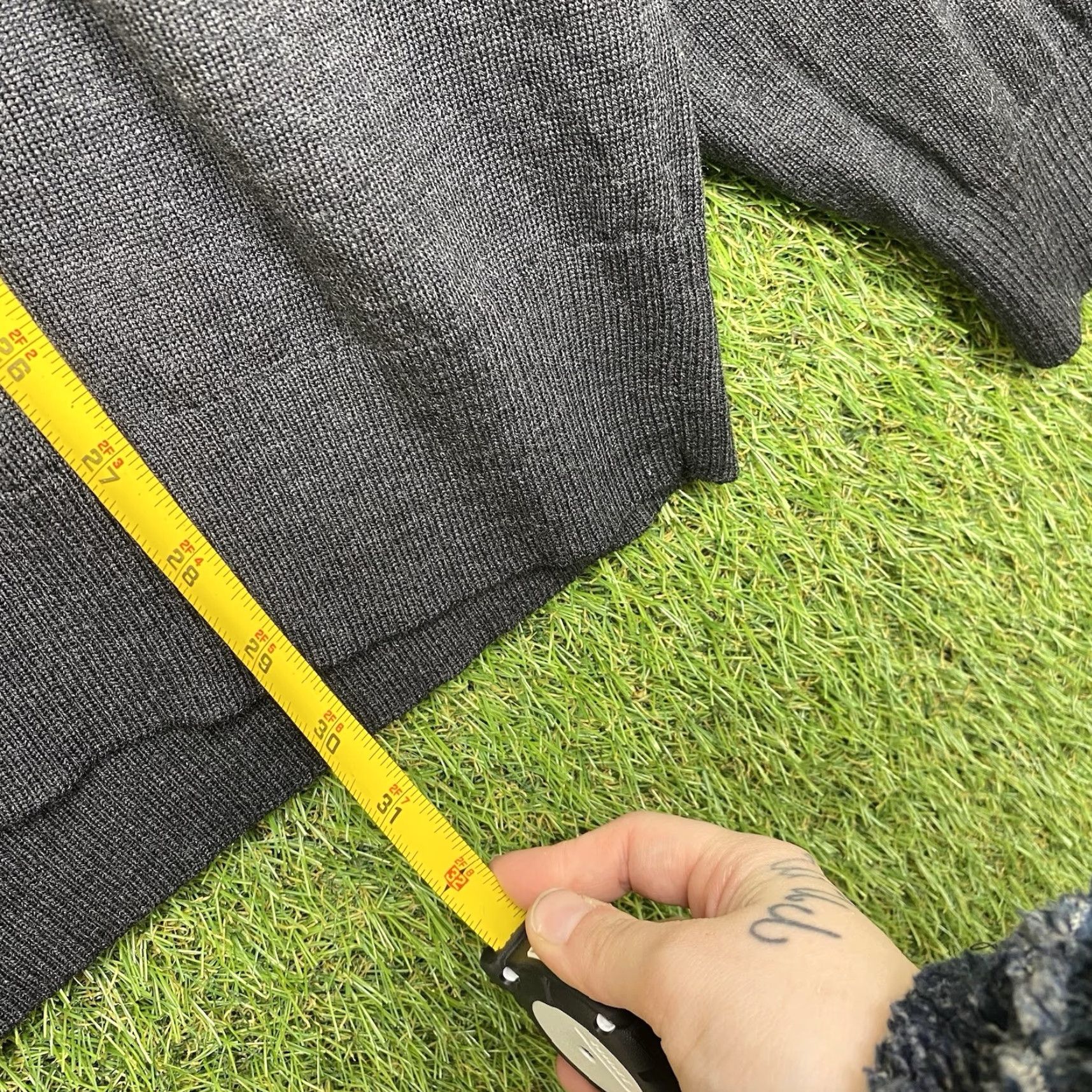 Brooks Brothers Brooks Brothers Mens XL Henley Style Sweater 100% Merino Wool Gray/Gray Polo Knit 90s Classic Modern Size US XL / EU 56 / 4 - 4 Thumbnail