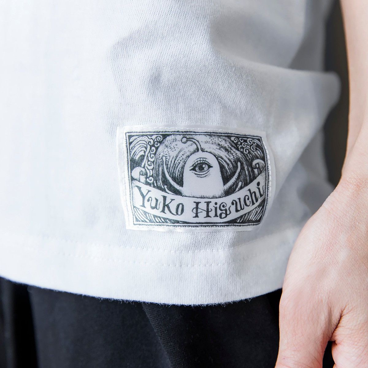 Japanese Brand Higuchi Yuko by Ishiguro Ayako "Sanjo" pattern Tee Size US L / EU 52-54 / 3 - 12 Thumbnail