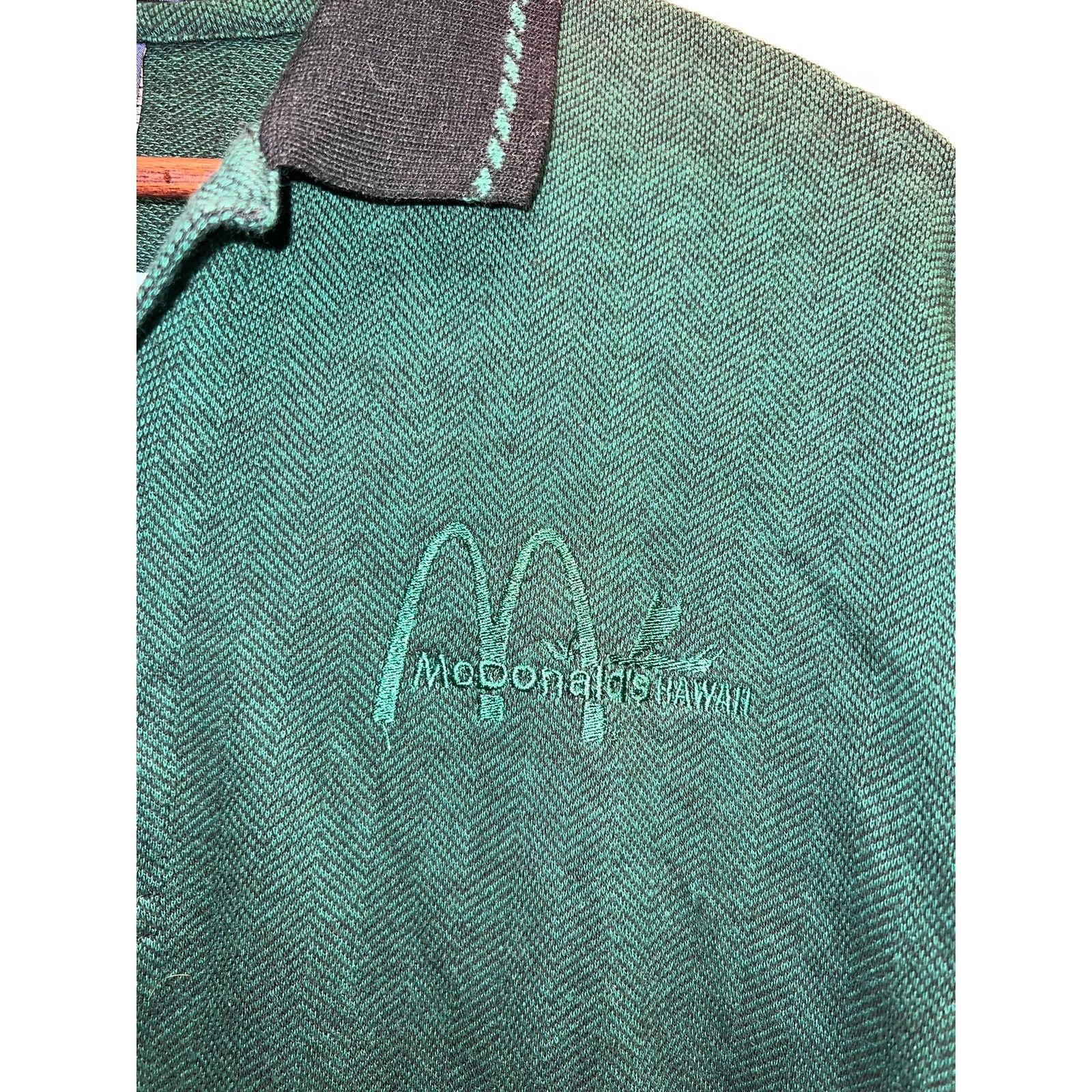 Vintage Vintage Mcdonalds Hawaii Polo Shirt Hilton Airlines Tee 90s Size US L / EU 52-54 / 3 - 3 Thumbnail