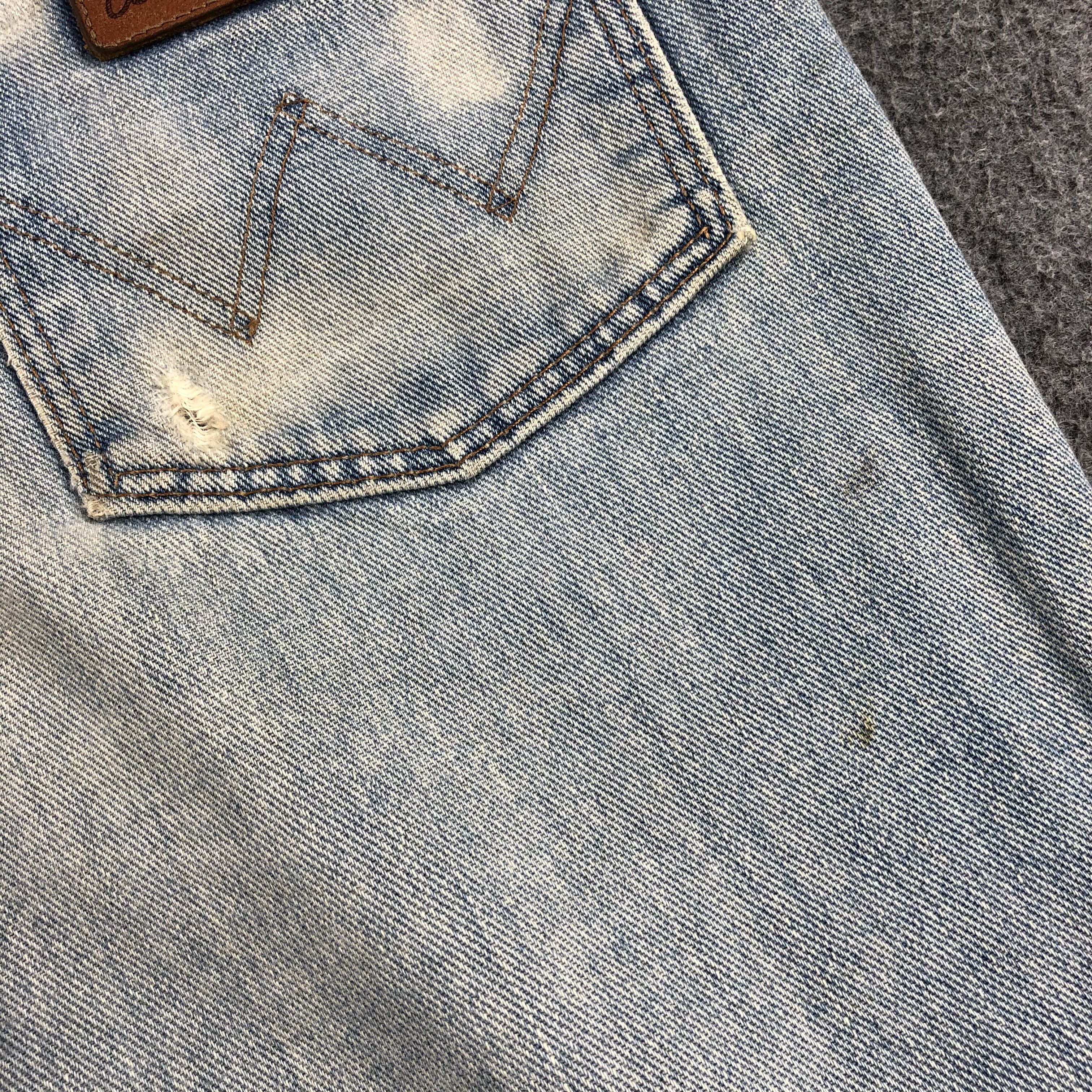 Vintage Vintage Light Wash Wrangler Jeans-J1726 Size US 31 - 10 Thumbnail