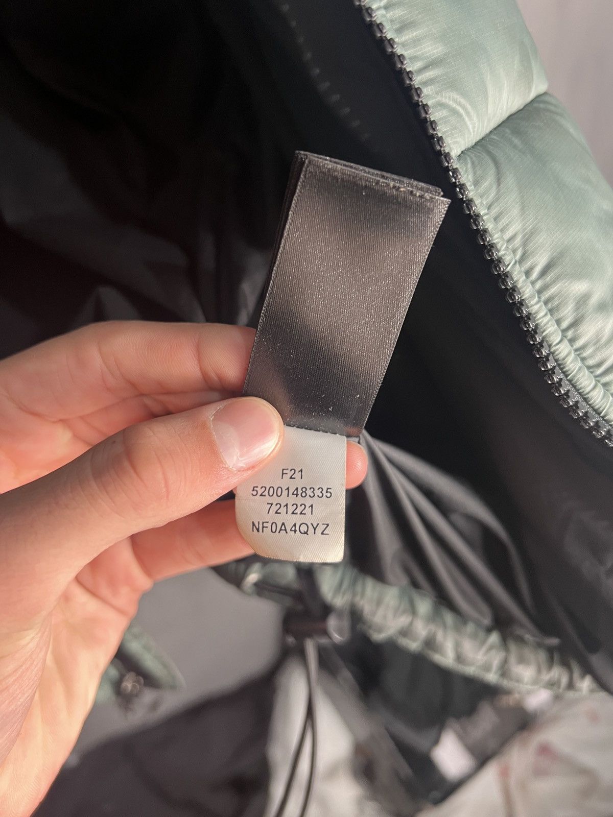 The North Face 🔥RARE The North Face Puffer 700 jacket Size L Size US L / EU 52-54 / 3 - 12 Thumbnail