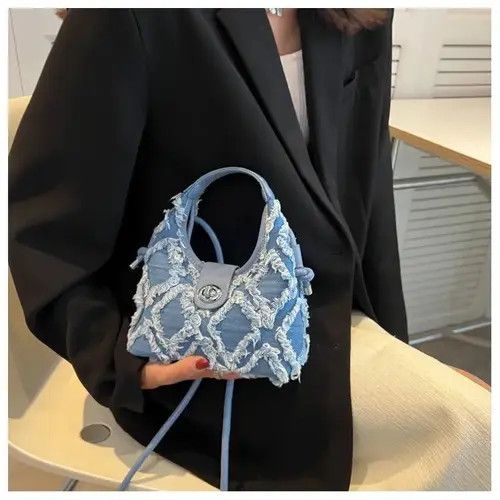 VIBE Frail Detailed Fuzzy Hobo Mini Bag Aesthetic Pinterest y2k Size ONE SIZE - 3 Thumbnail